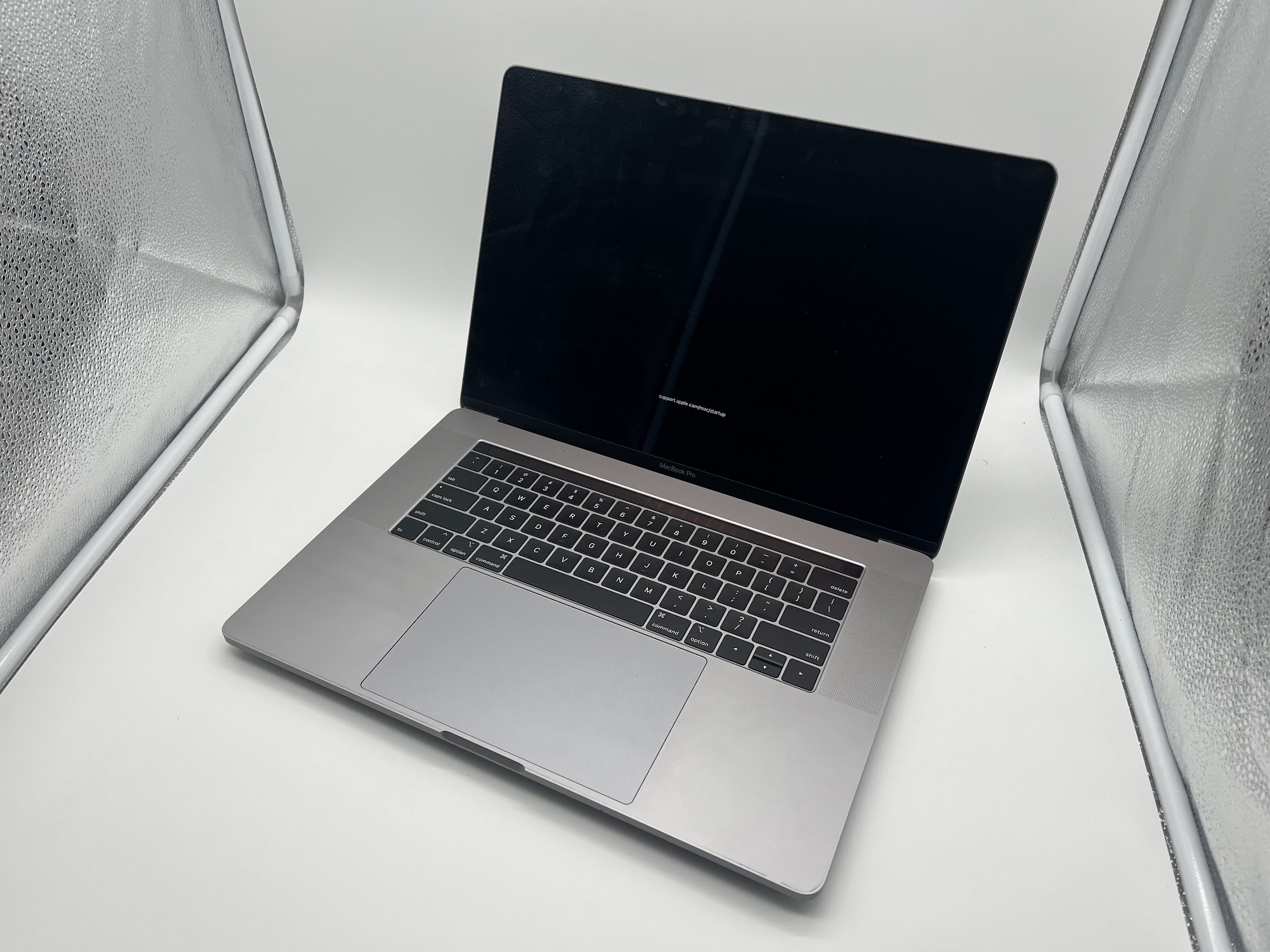 MacBook Pro A2141