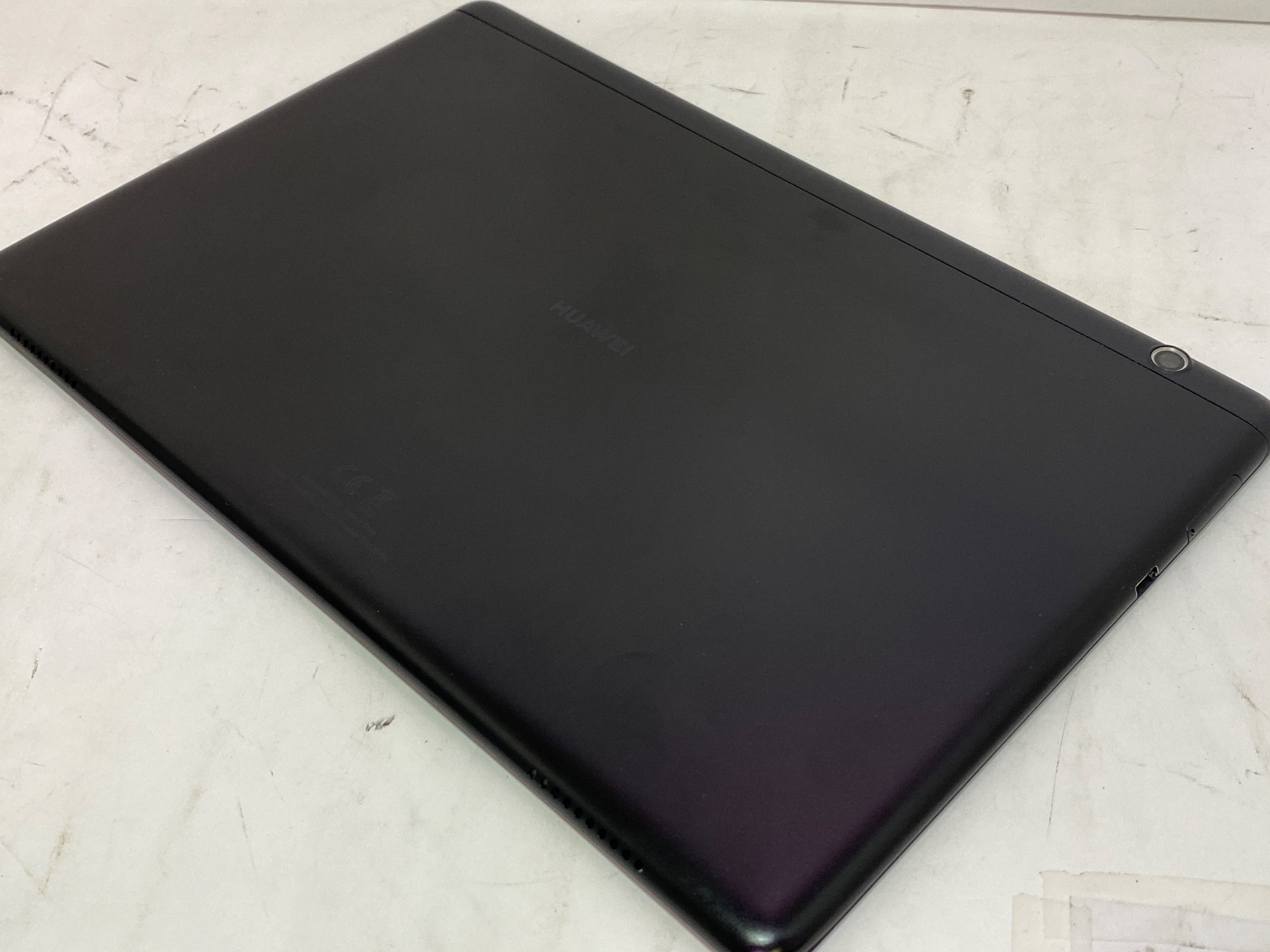 MediaPad T5 Wi-Fiモデル AGS2-W09写真4