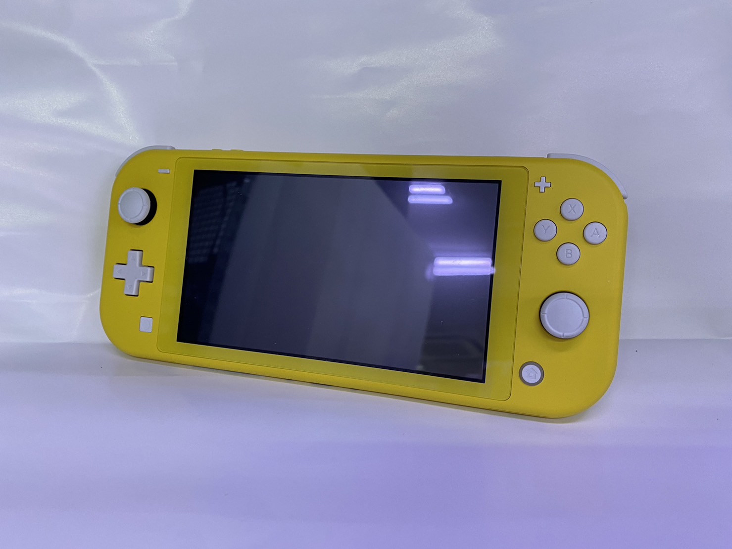 Nintendo Switch Lite イエロー HDH-001 どうぶつの森セット写真2