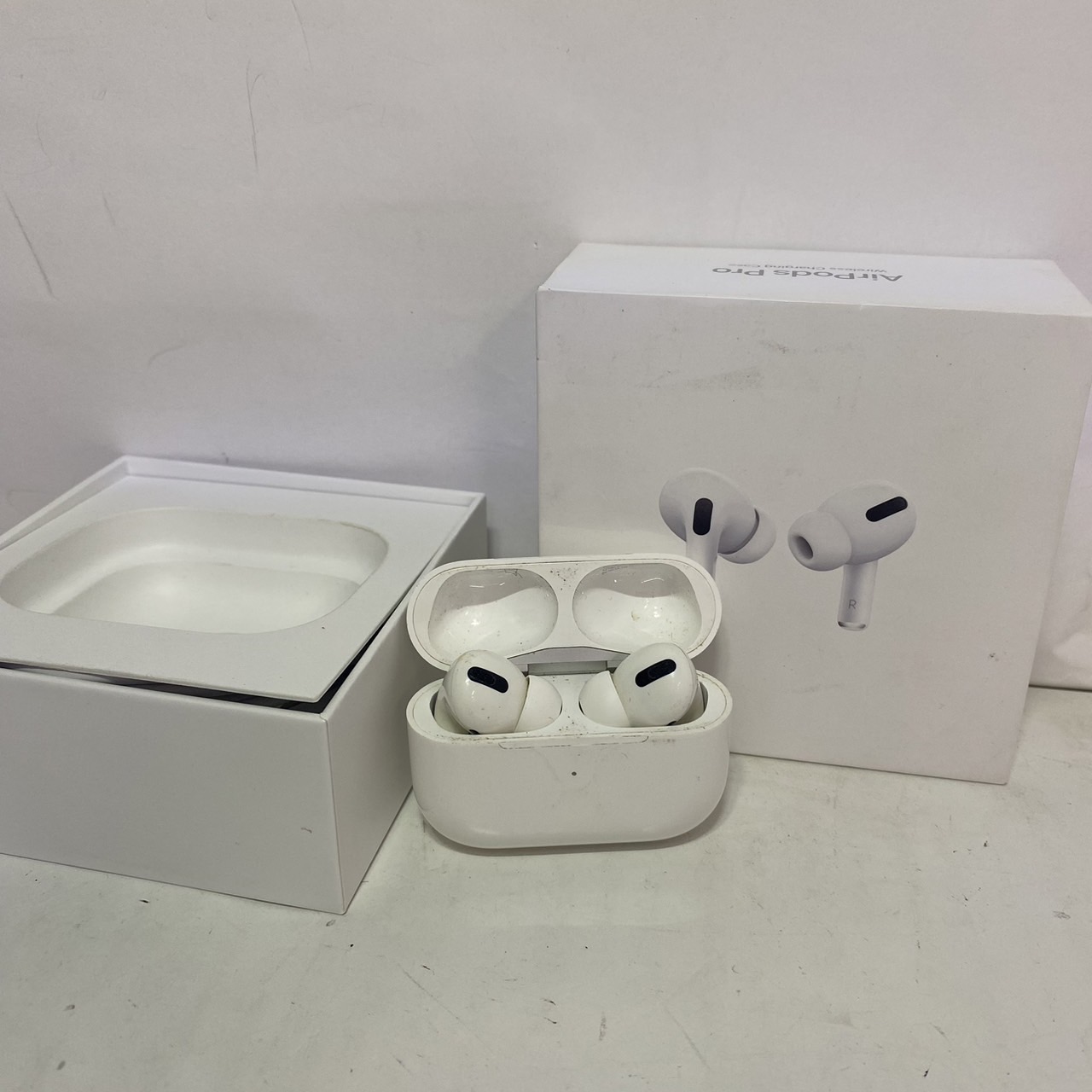 【再出品】AirPods Pro MWP22J/A A2083 A2084 A2190