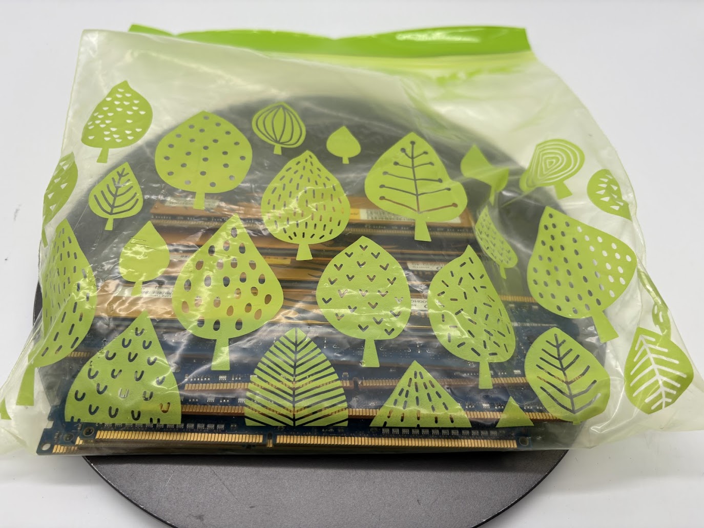 値下げしました！DDR3 4GB 12枚セット写真2