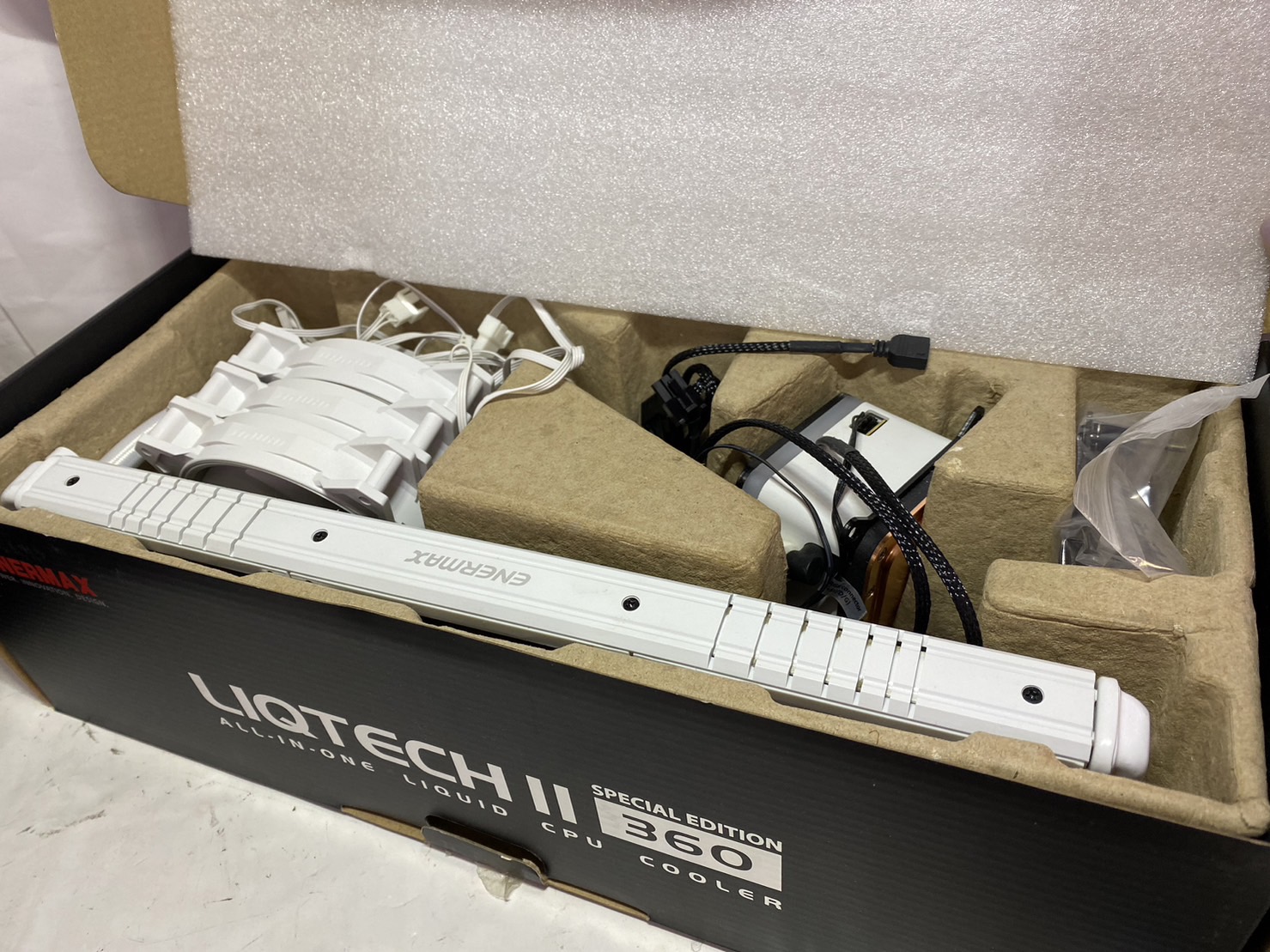 LIQTECH II Universal ELC-LTTO360-TBP-W写真2