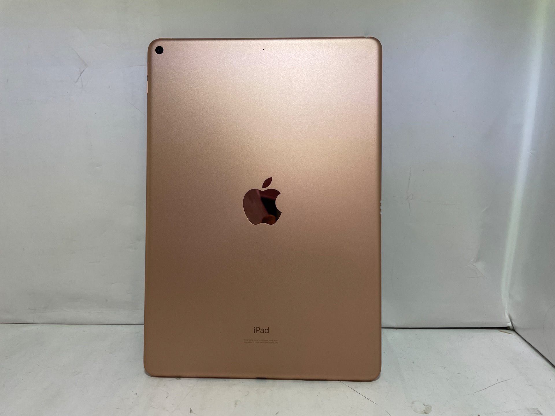 ③iPad Air 第3世代 Wi-Fi 64GB MV0E2J/A写真2