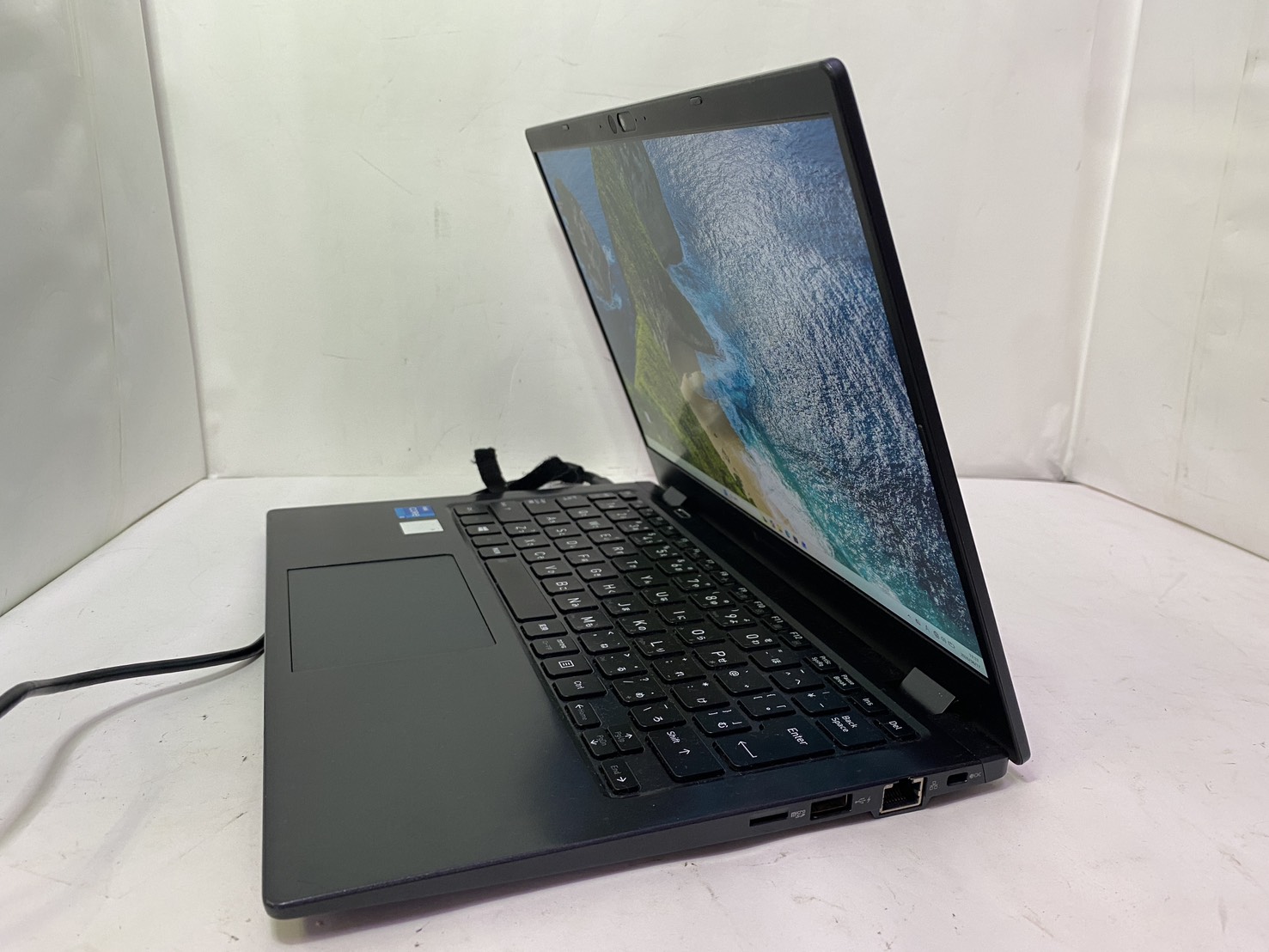 【A】dynabook G83/HS写真2