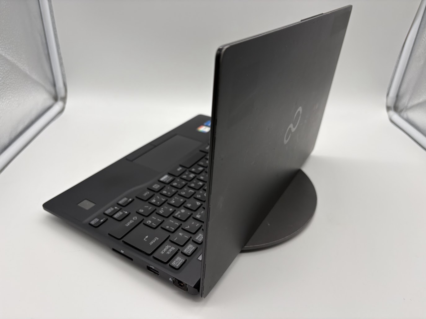 富士通12世代ノート LIFEBOOK U9312/K写真2