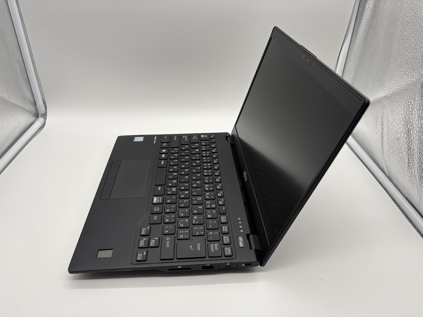 富士通8世代ノート LIFEBOOK U939/B写真4
