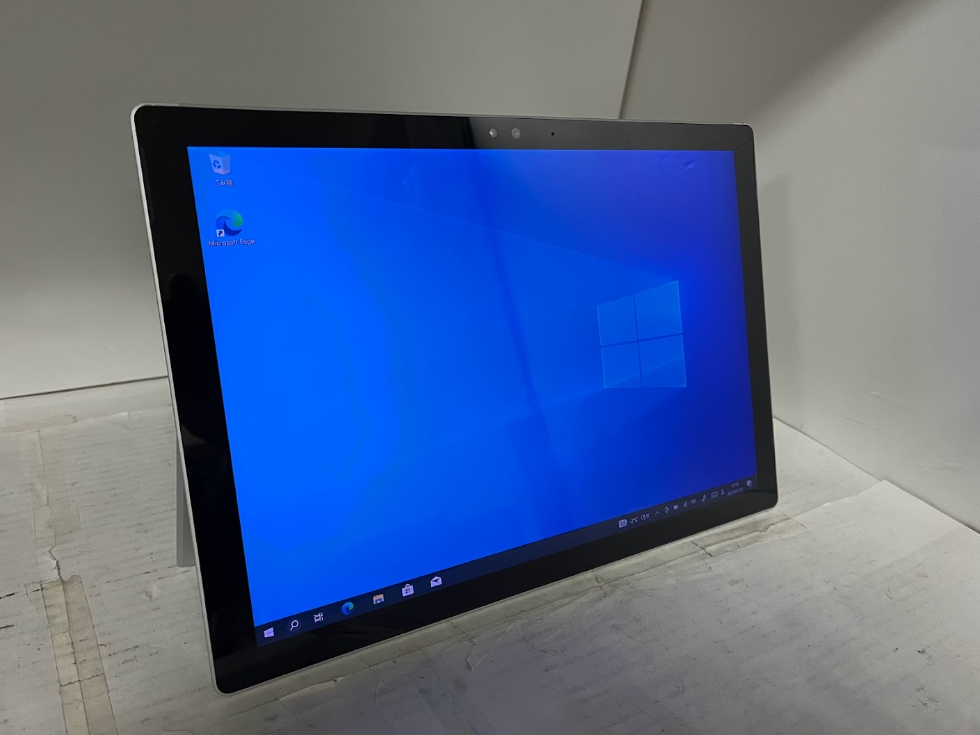 【ジャンク】Microsoft製 Surface Pro4 1724