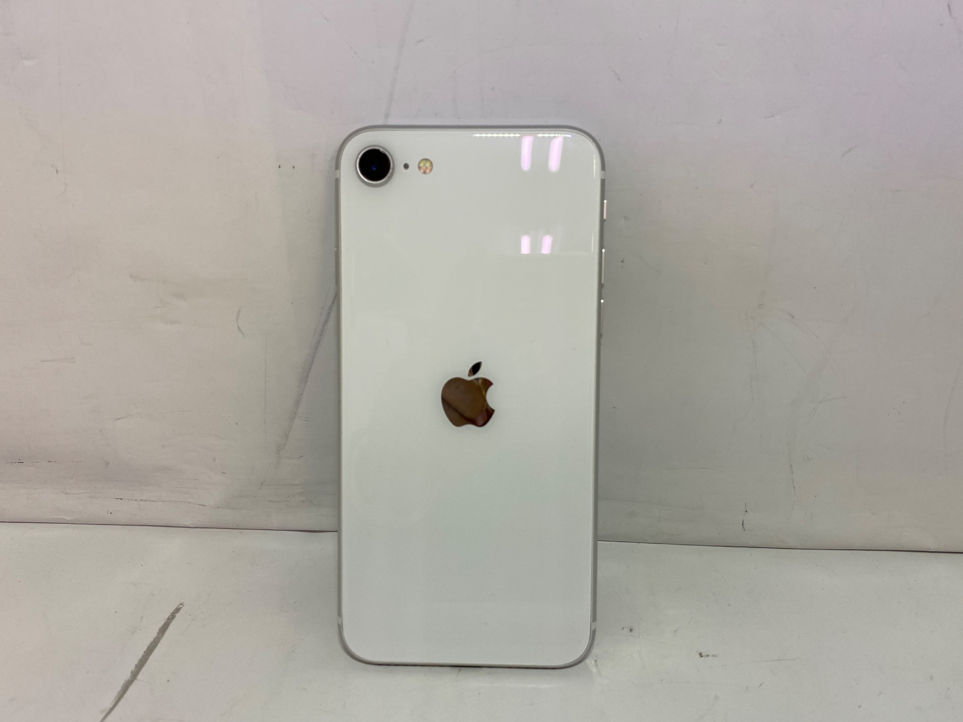 APPLE(アップル) iPhone SE 128GB 第二世代 SIMフリーの激安通販(詳細 