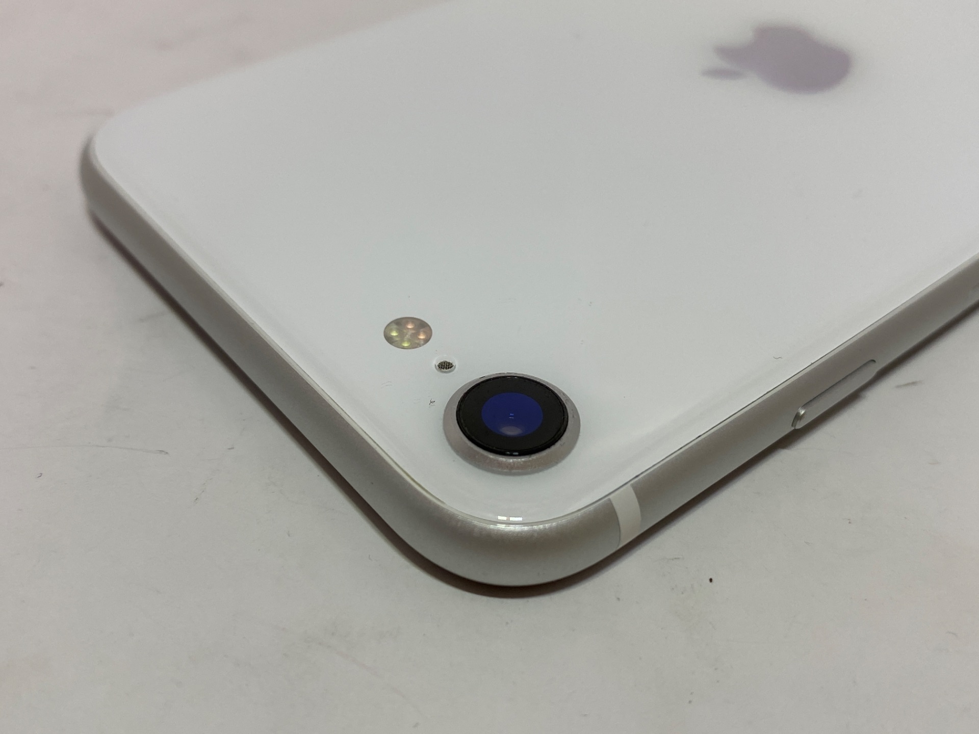 APPLE(アップル) iPhone SE 128GB 第二世代 SIMフリーの激安通販(詳細