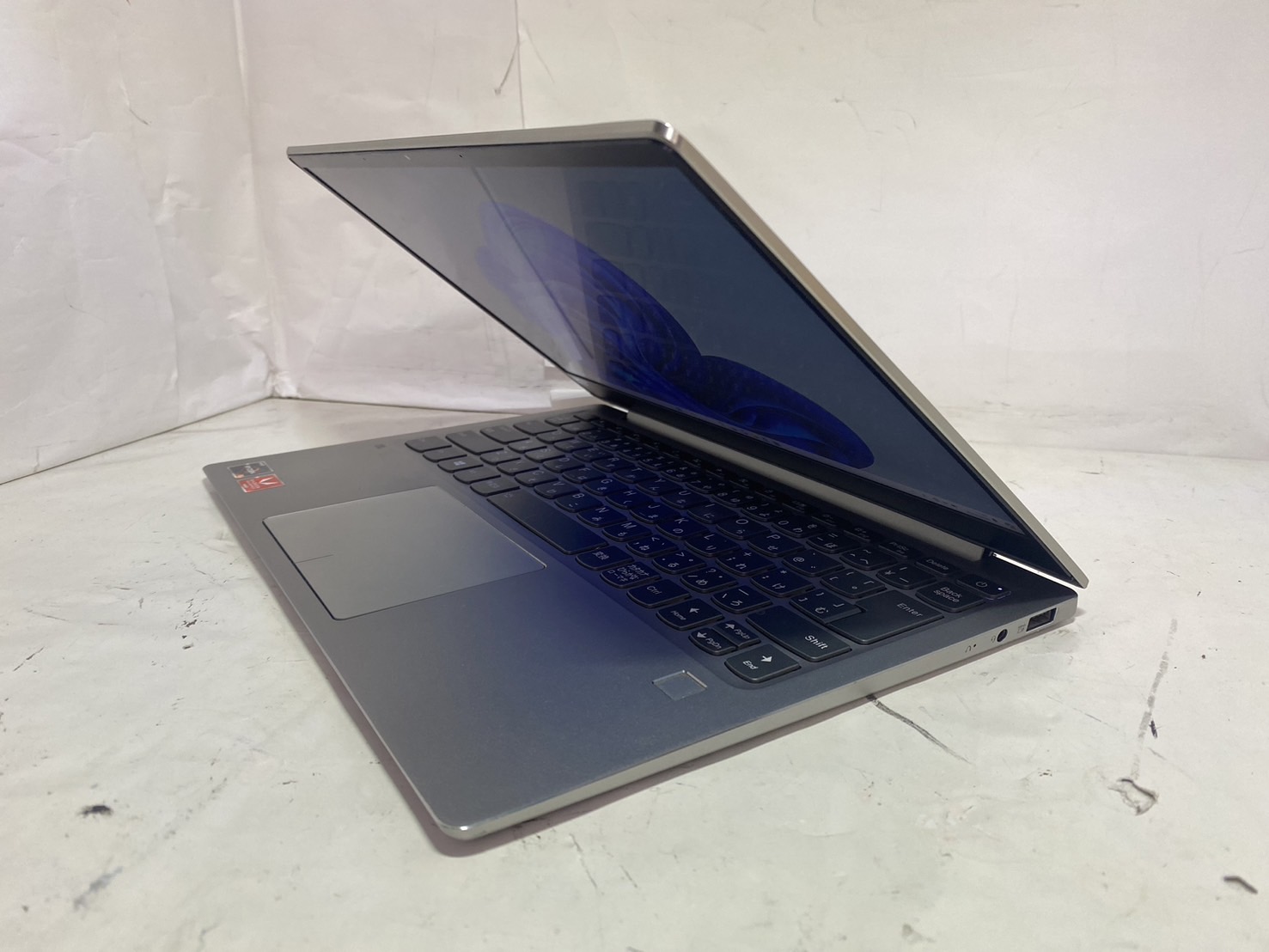 LENOVO(レノボ) ideapad 720S-13ARRの激安通販(詳細情報) - パソコンショップパウ