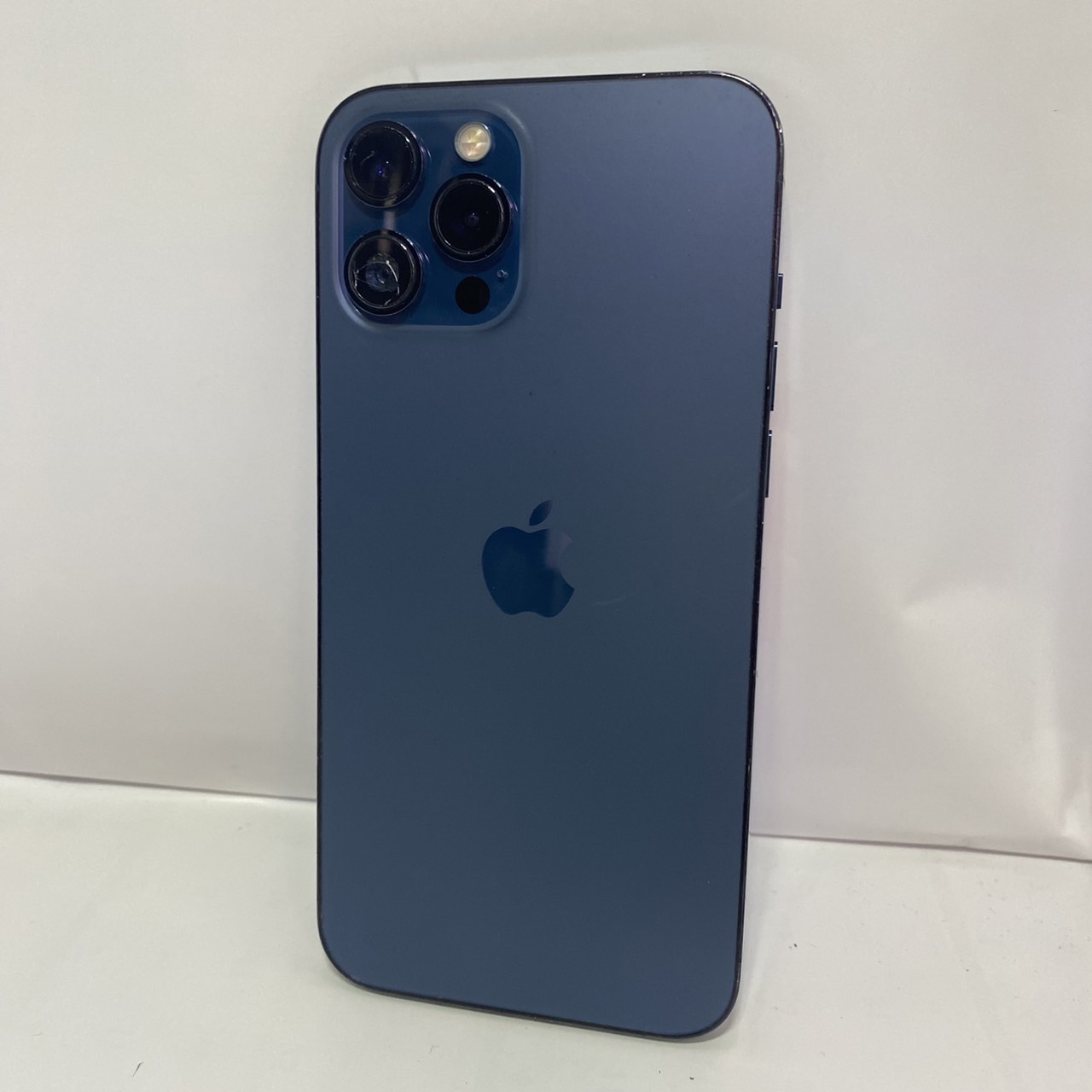 超人気新品 047iPhone12 128GB ブルー/シムフリー/新品バッテリー100 