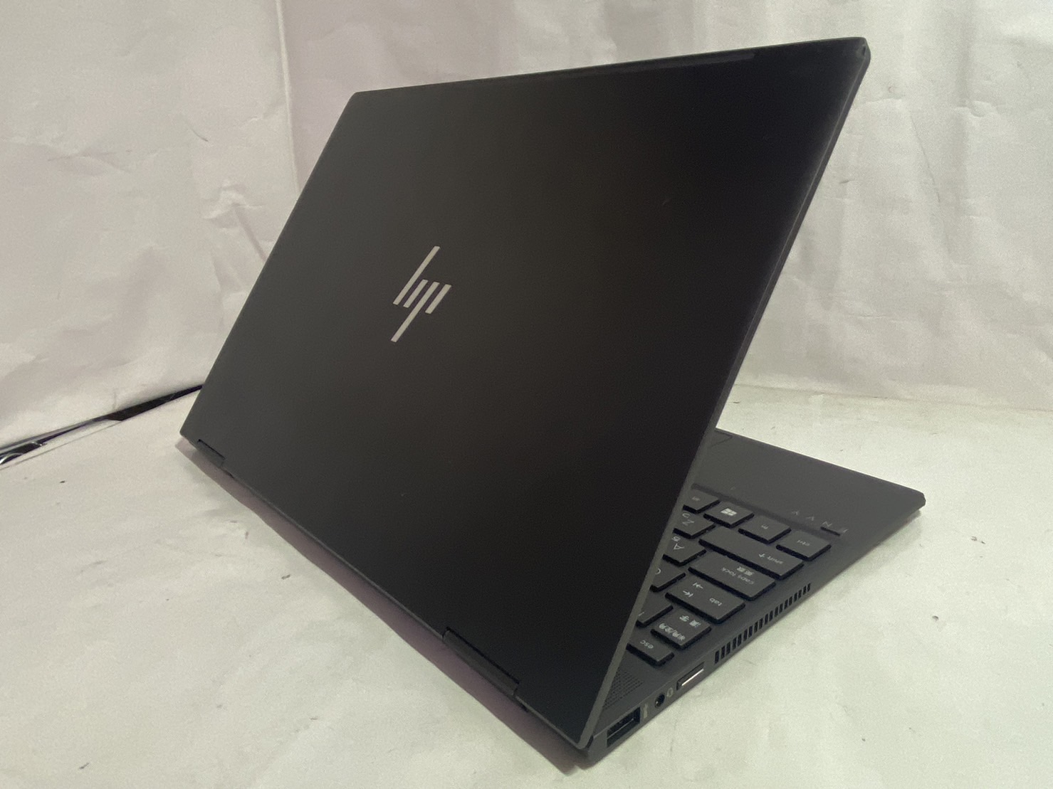 HP ENVY x360 13-ar0003AU