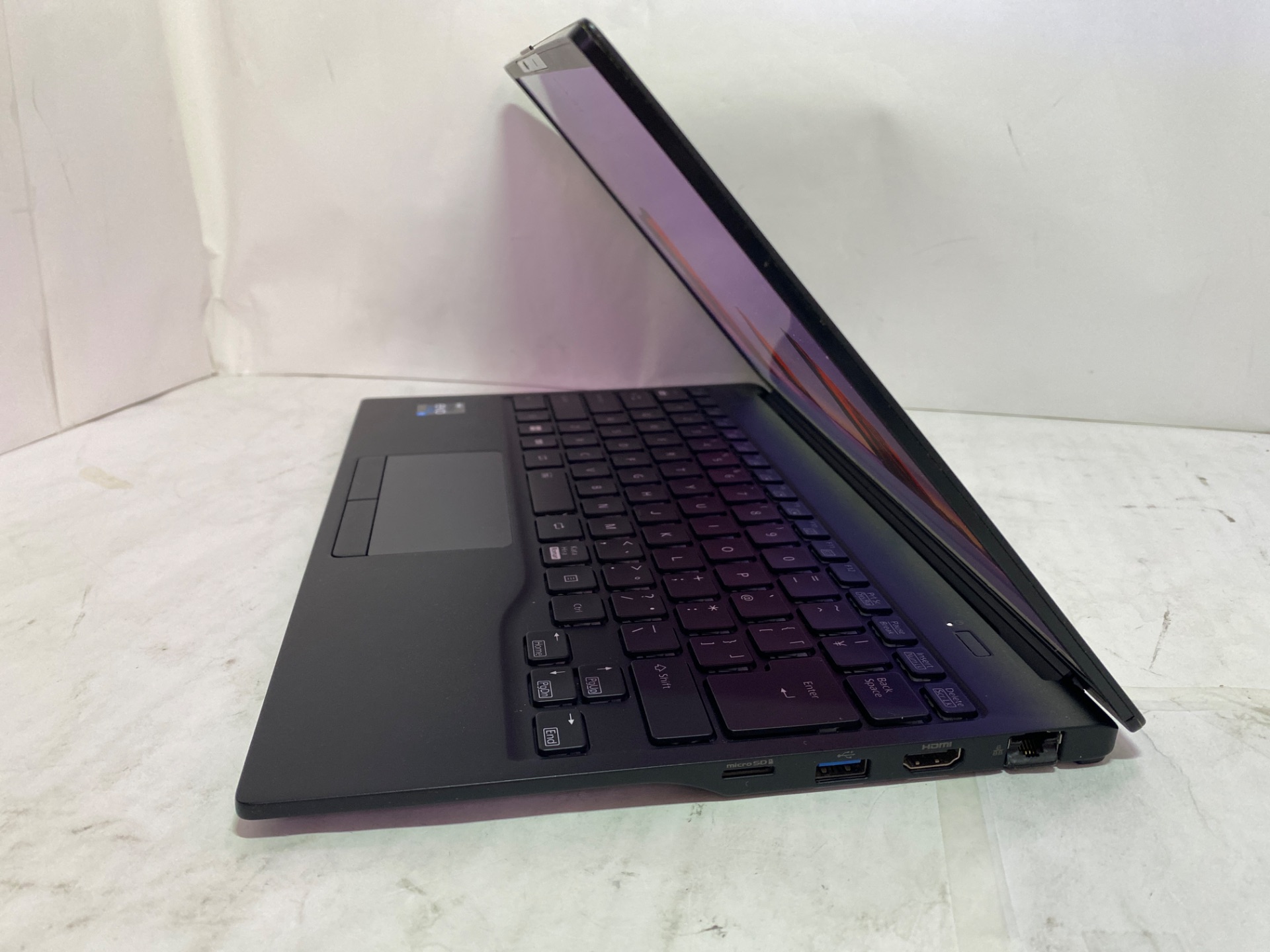 FUJITSU(富士通) LIFEBOOK UH90/H1 FMVU90H1Bの激安通販(詳細情報