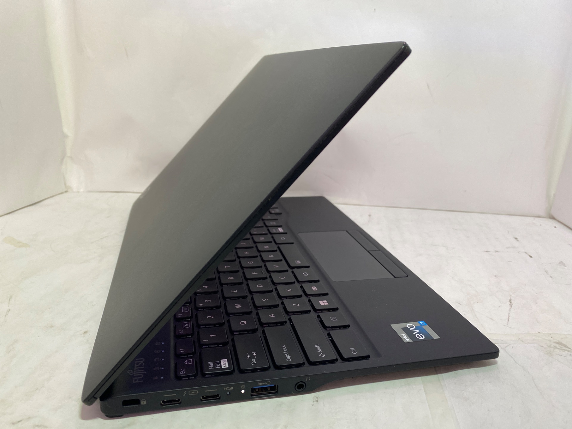 FUJITSU(富士通) LIFEBOOK UH90/H1 FMVU90H1Bの激安通販(詳細情報