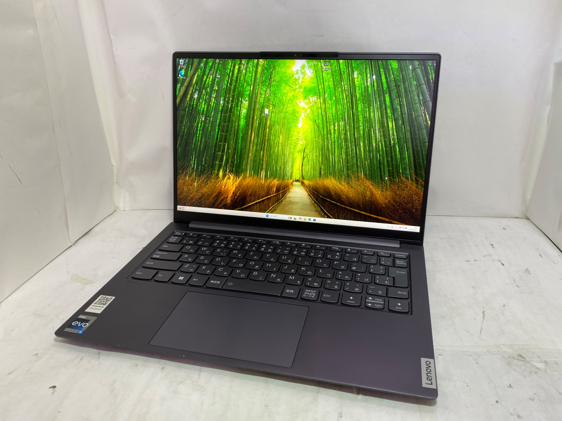 LENOVO(レノボ) Yoga Slim 7 Pro 14IAP7 (82SV)