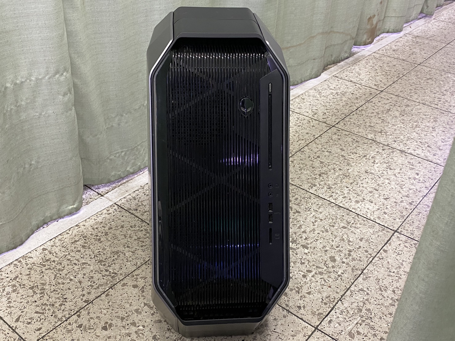 DELL(デル) Alienware Area-51 R2