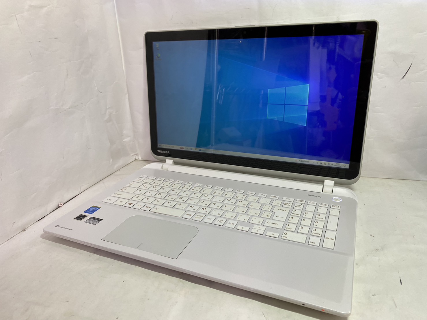 TOSHIBA(東芝) dynabook T85/NWS PT85NWS-HHA3の激安通販 - パソコン