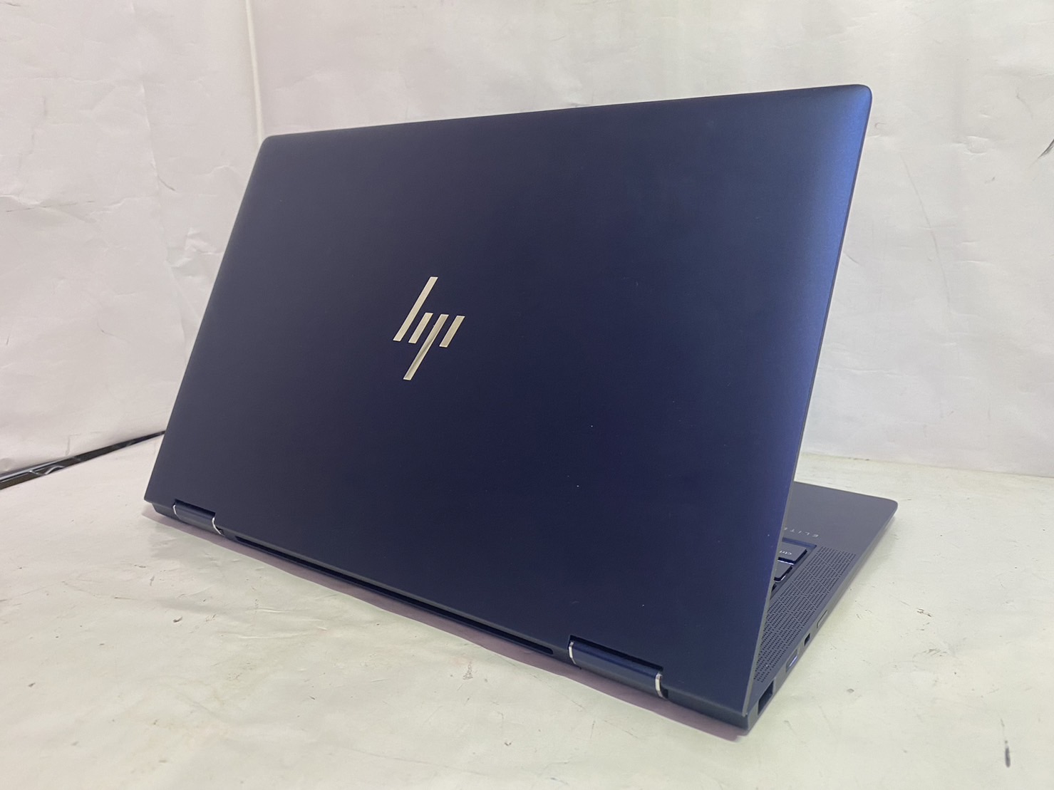 HP(ヒューレットパッカード) Elite Dragonfly HSN-132Cの激安通販(詳細情報) - パソコンショップパウ