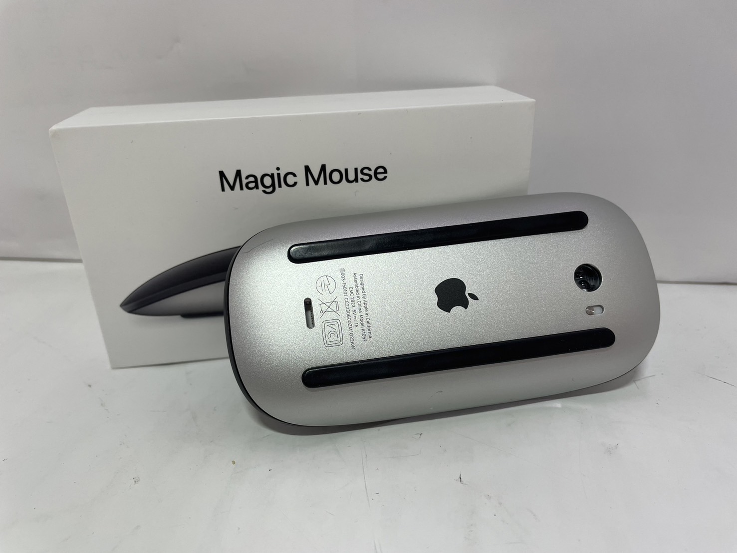 APPLE(アップル) Magic Mouse MMMQ3J/A [ブラック]の激安通販(詳細情報) - パソコンショップパウ