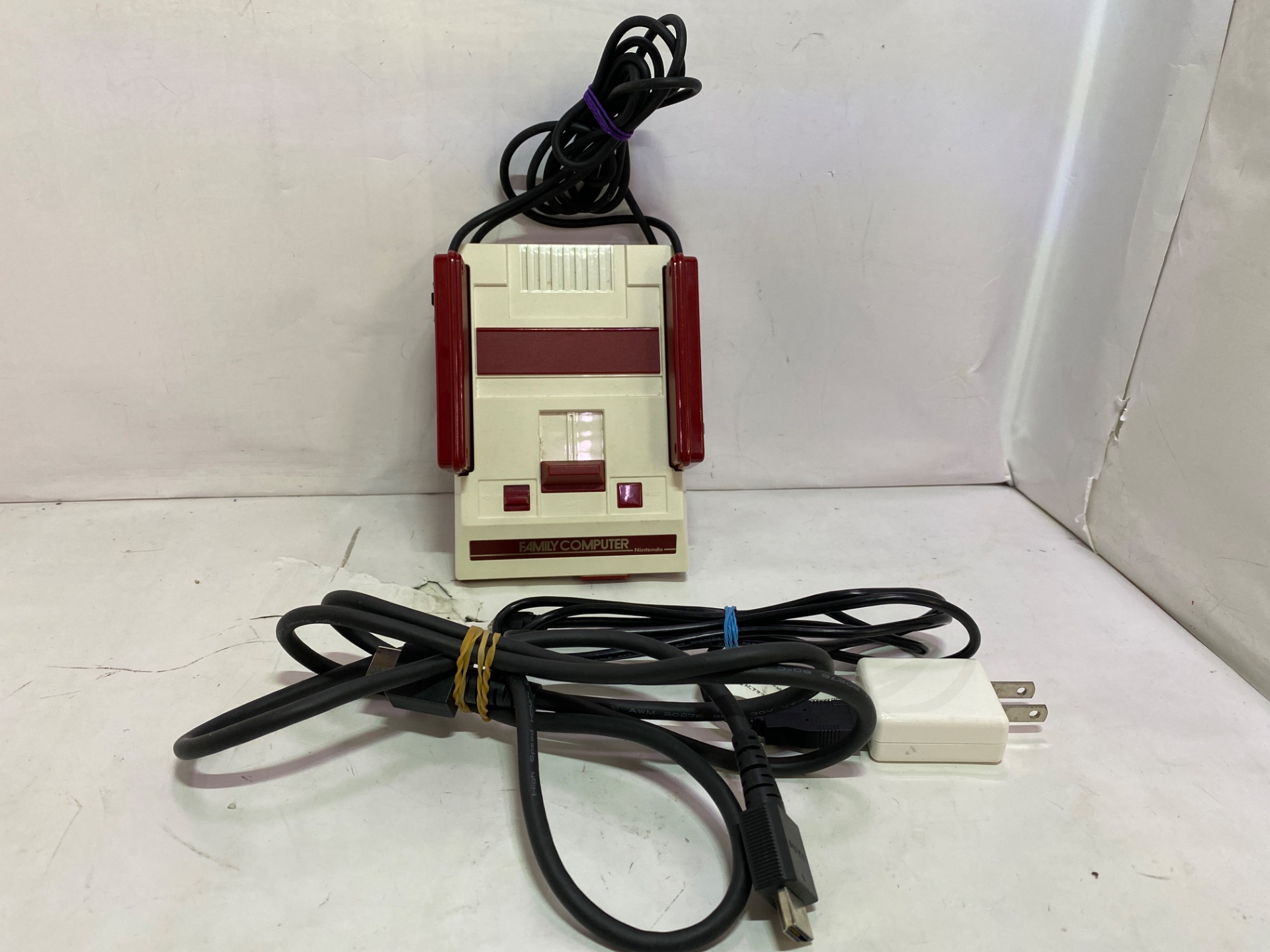  ニンテンドークラシックミニ ファミリーコンピュータ