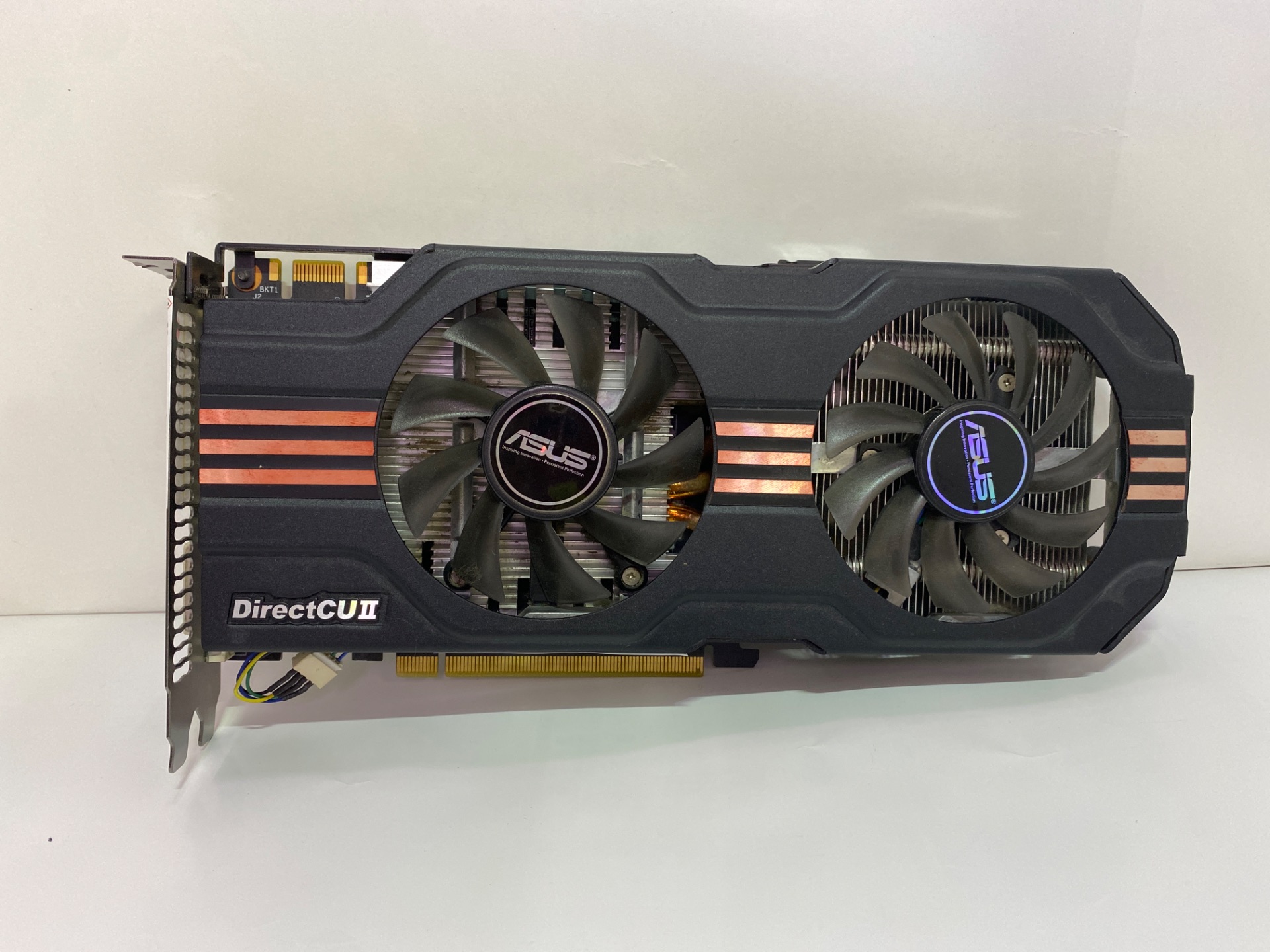 ASUS(アスース) ENGTX560 DCII TOP/2DI/1GD5 [PCIExp 1GB]