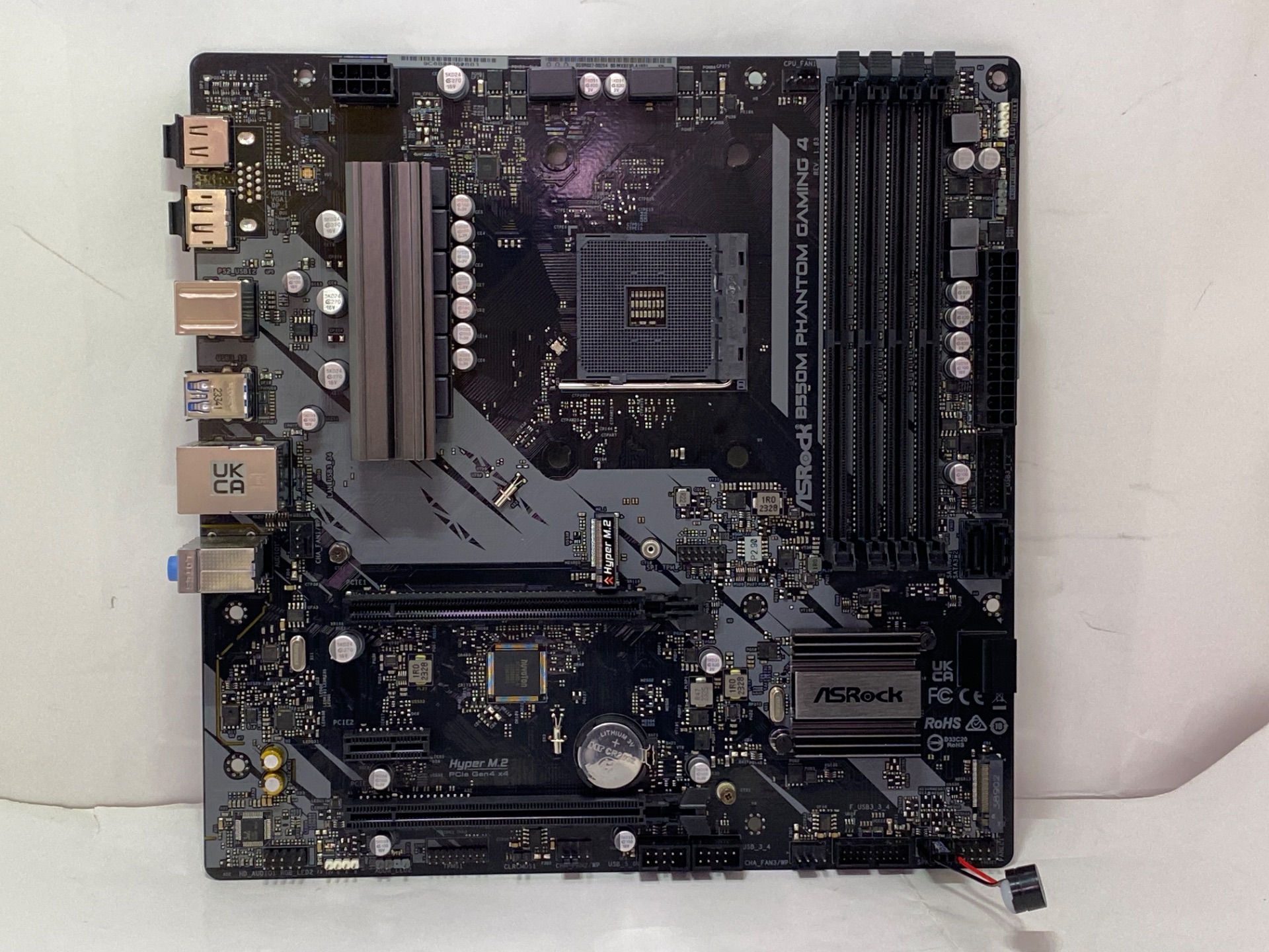 ASRock B550M Phantom Gaming 4