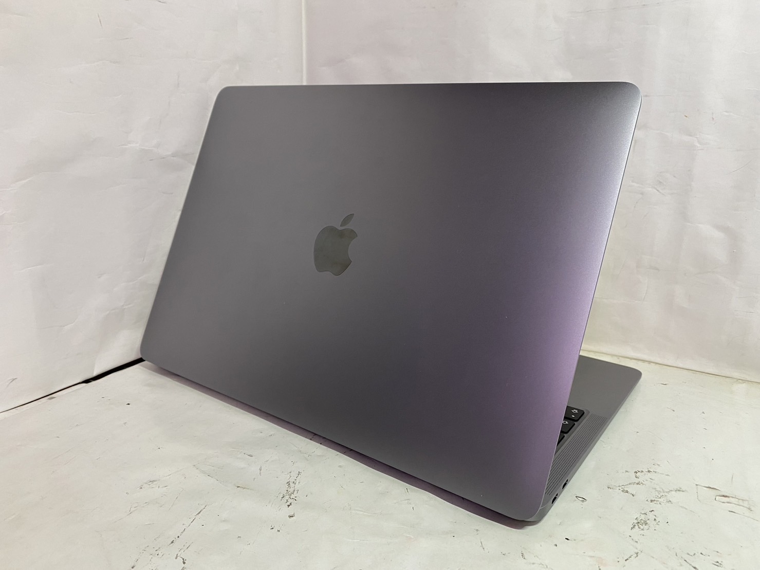 APPLE(アップル) MacBook Air (M1, 2020) A2337の激安通販(詳細情報 