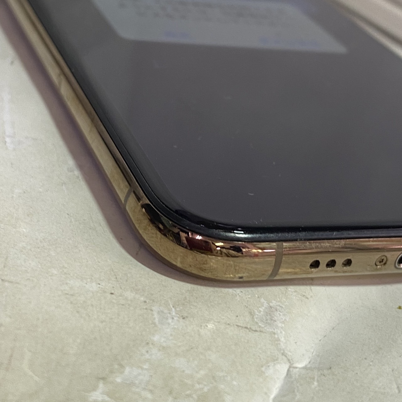 APPLE(アップル) iPhone XS 64GB SIMフリー [ゴールド]の激安通販(詳細 