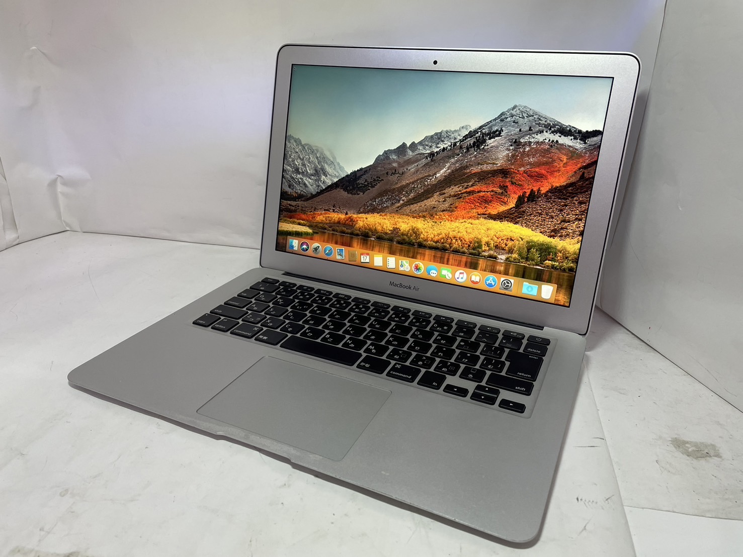 APPLE(アップル) MacBook Air (13-inch, Mid 2011) A1369