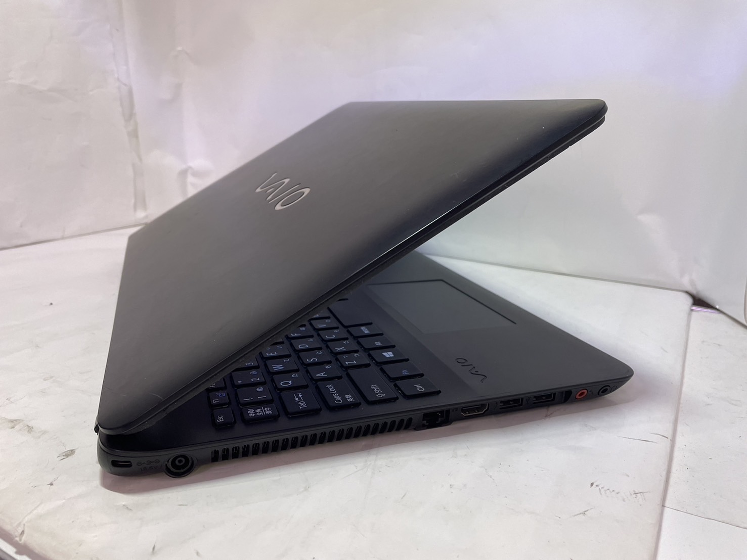 安心の海外正規品]です Sony VAIO VJF151C01N i7-4510Uメモリ8GB#5910