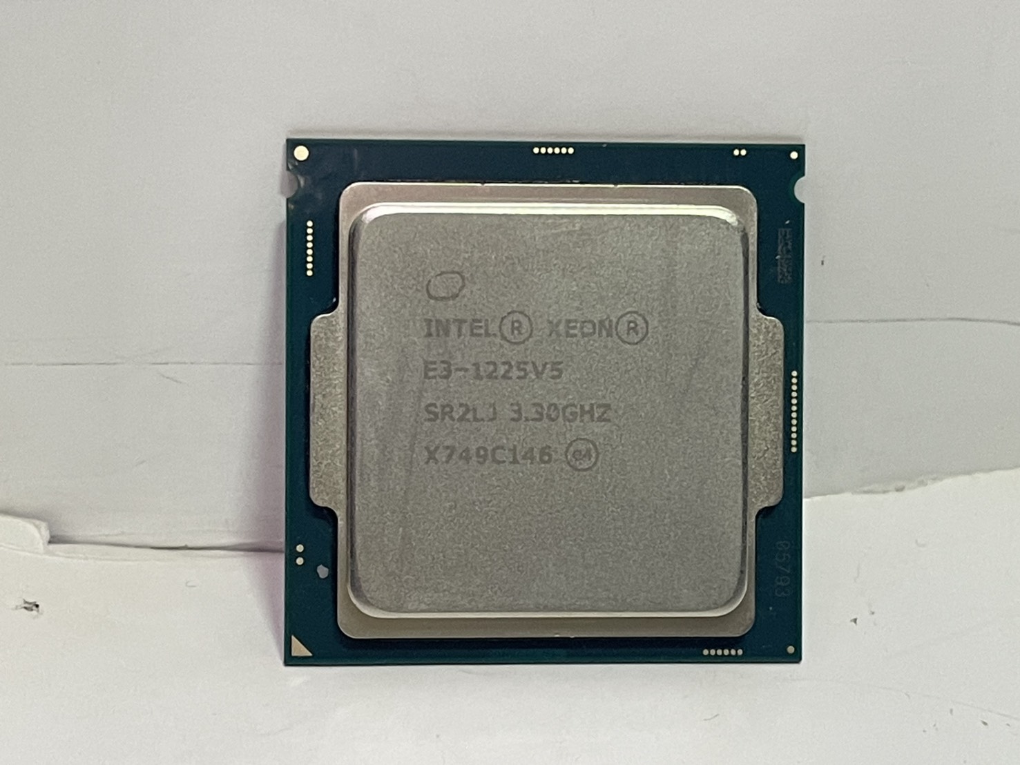 Intel(インテル) Xeon E3-1225 v5 3.30GHz