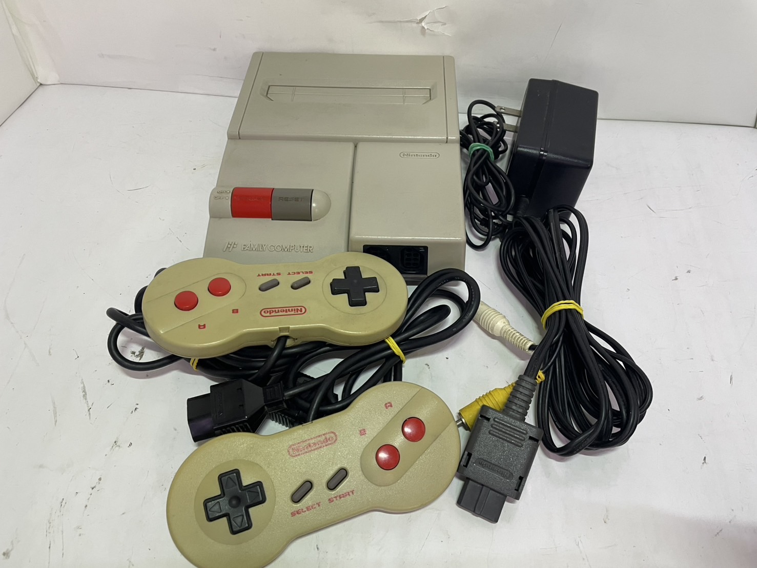  AV仕様ファミリーコンピュータ
