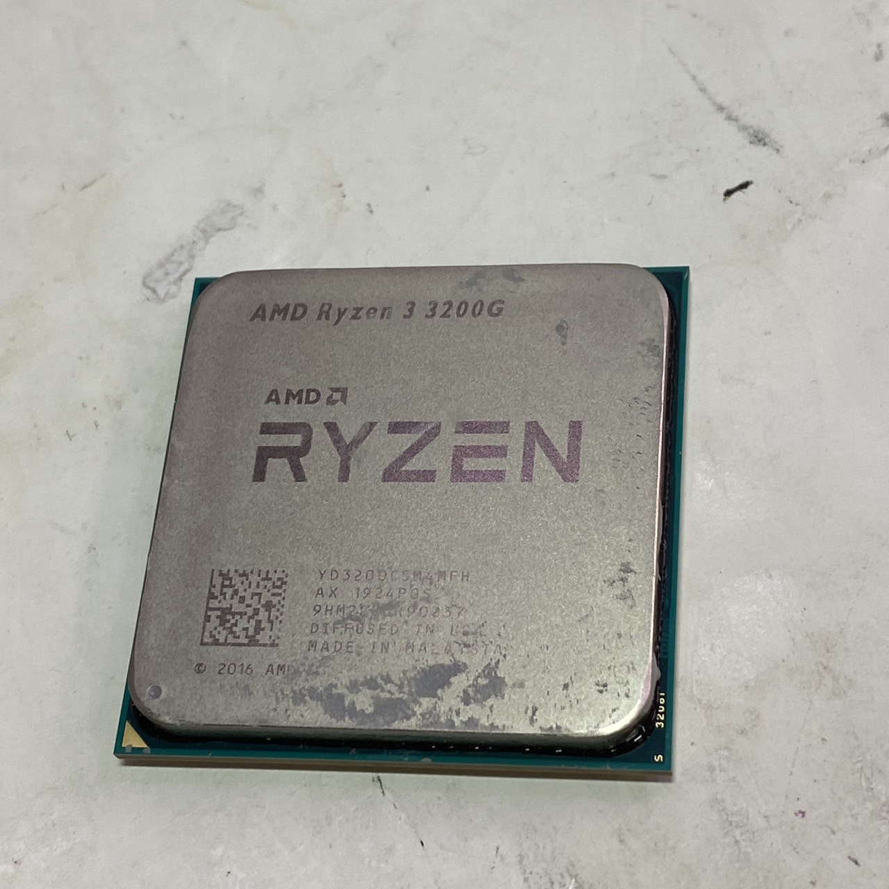 新品未使用Ryzen 3 3200G BOX
