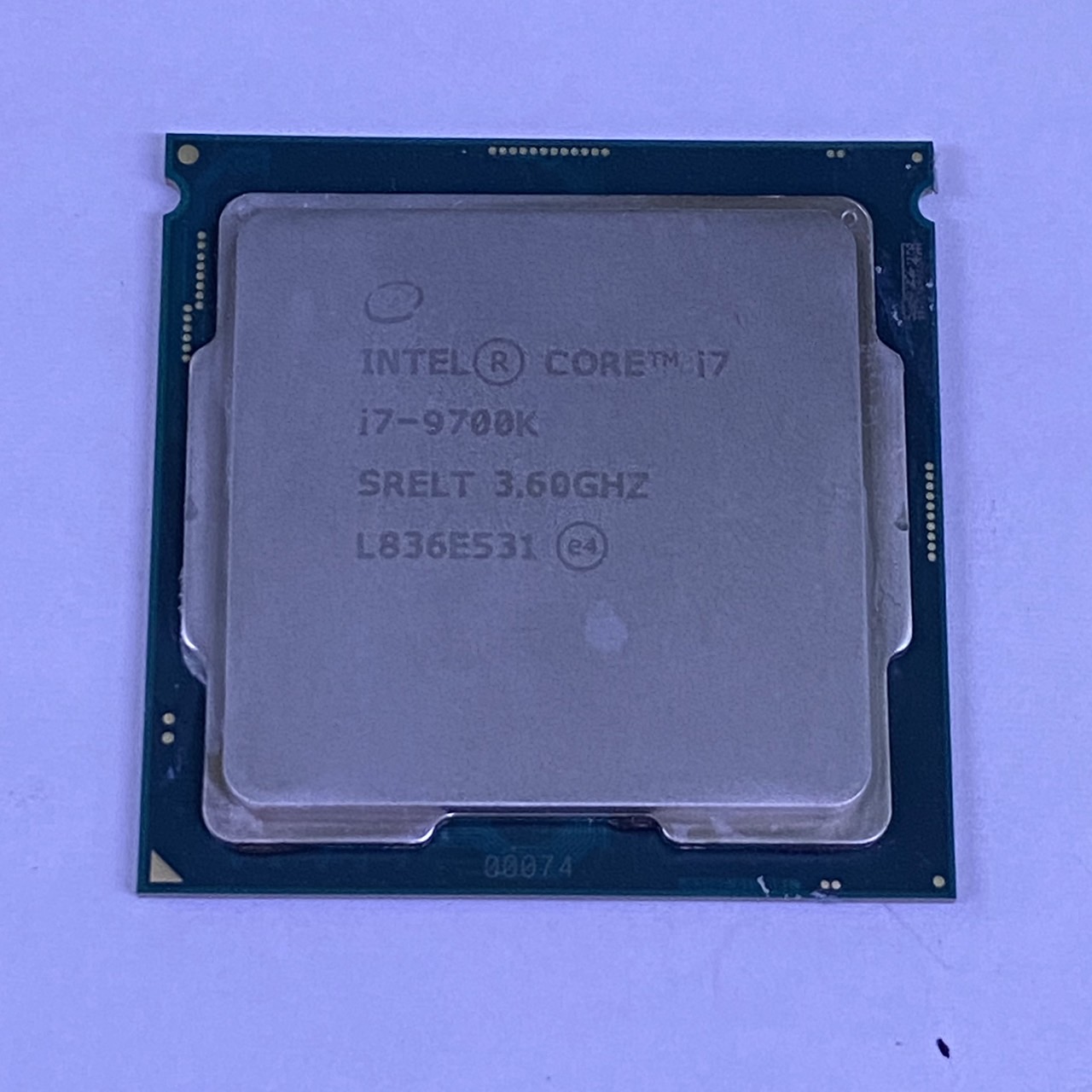 スマホ/家電/カメラintel core i7-9700k 3.60GHz