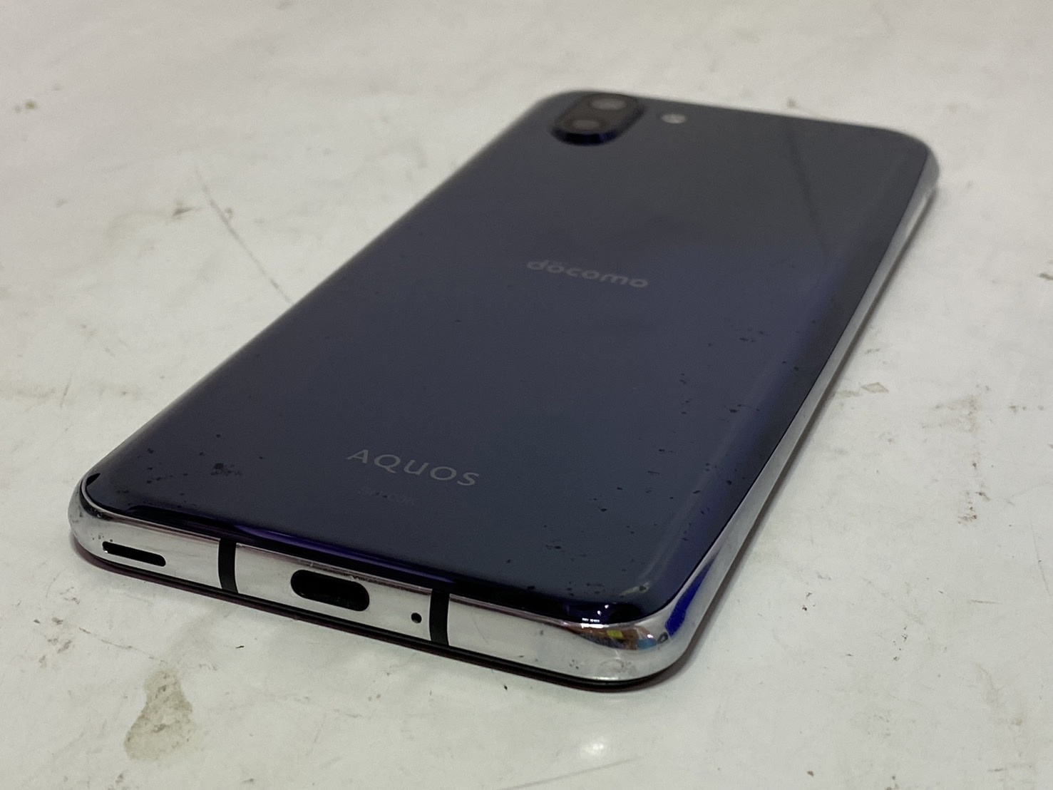 新品 SIMロック解除 SHARP AQUOS 大きから Sense3 ドコモSH-02M