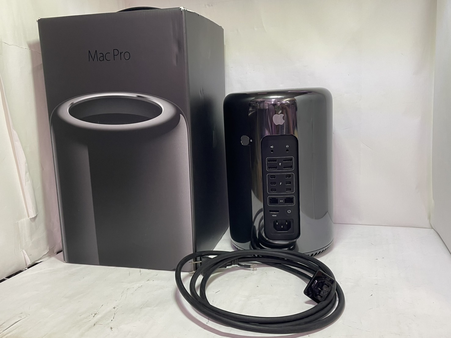 APPLE(アップル) Mac Pro A1481