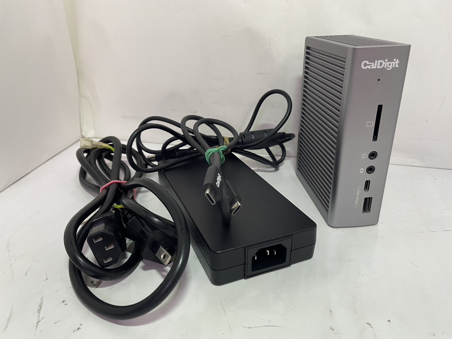  Thunderbolt Station 3 PLUS [CalDigit TS3 Plus]