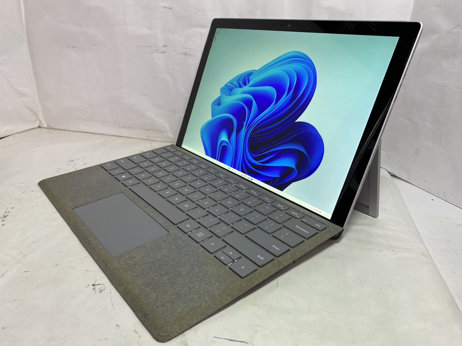 Microsoft(マイクロソフト) Surface Pro 5 1796の激安通販 - パソコン ...