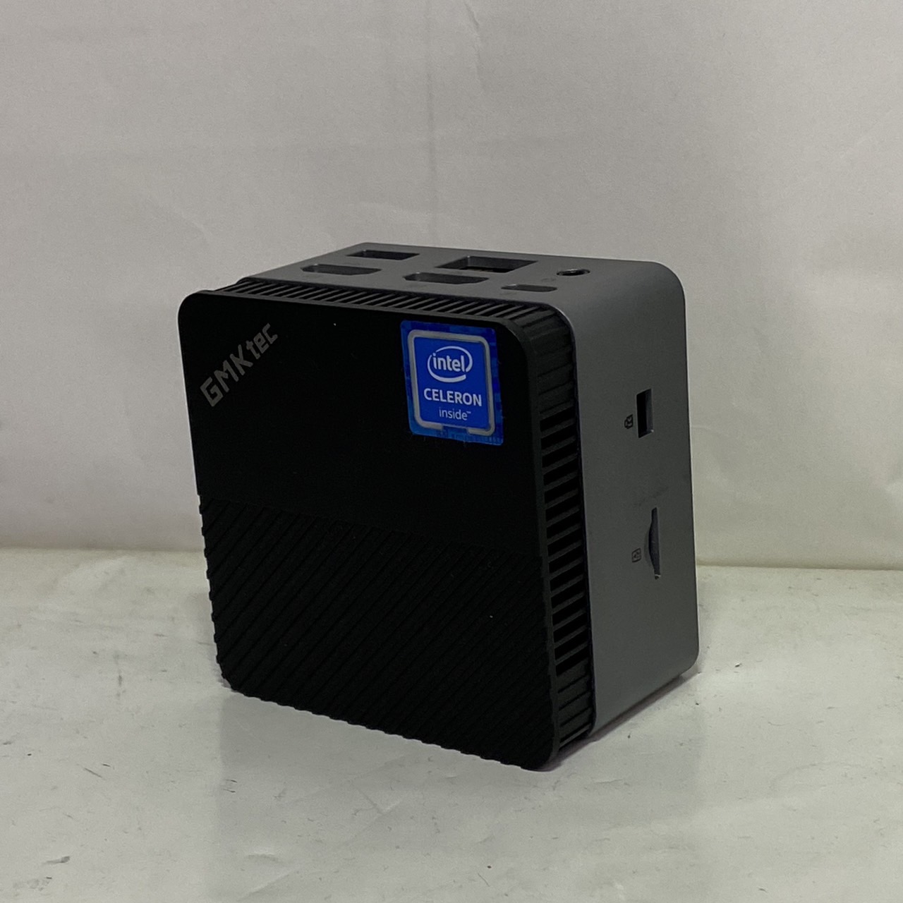 GMKtec NucBox5 N5105 Mini PC reviewed by ETA PRIME 