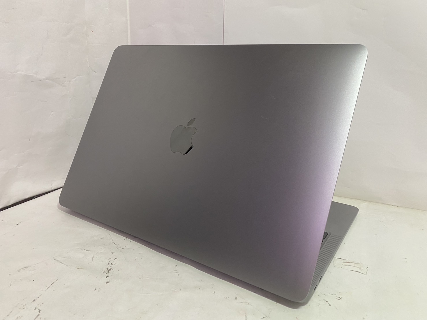 APPLE(アップル) MacBook Air (M1, 2020) A2337