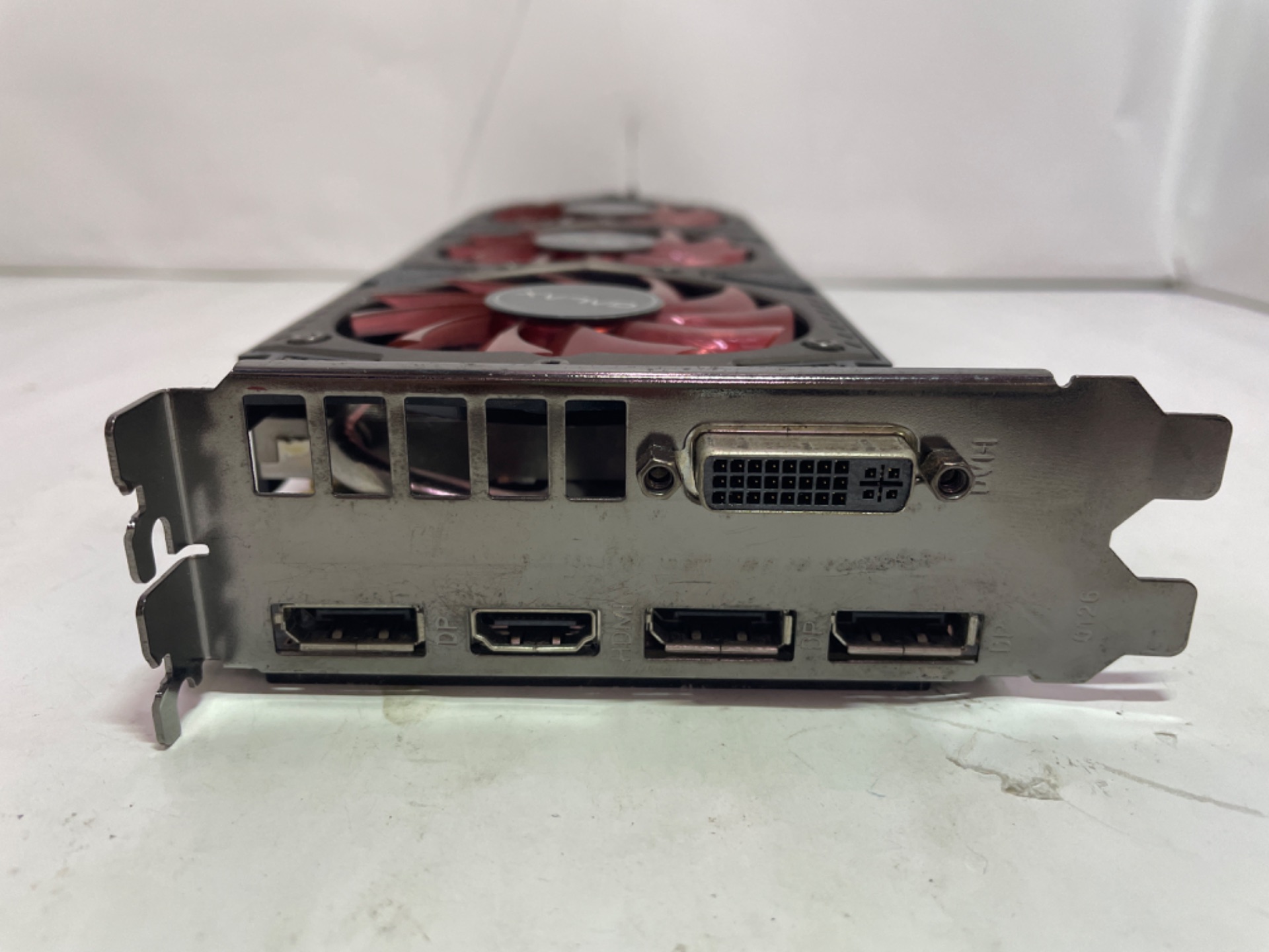 玄人志向 GTX 980 GF-GTX980-E4GB/SOC ジャンク品 玄人志向 GTX 980 GF-GTX980-E4GB/SOC ジャンク品の通販 by やし