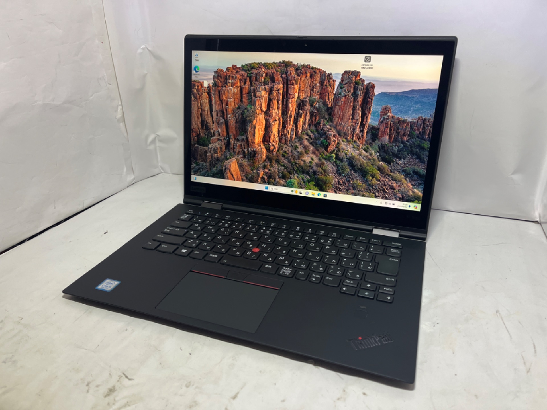 LENOVO(レノボ) ThinkPad X1 Yoga 3rd (20LES3T900)