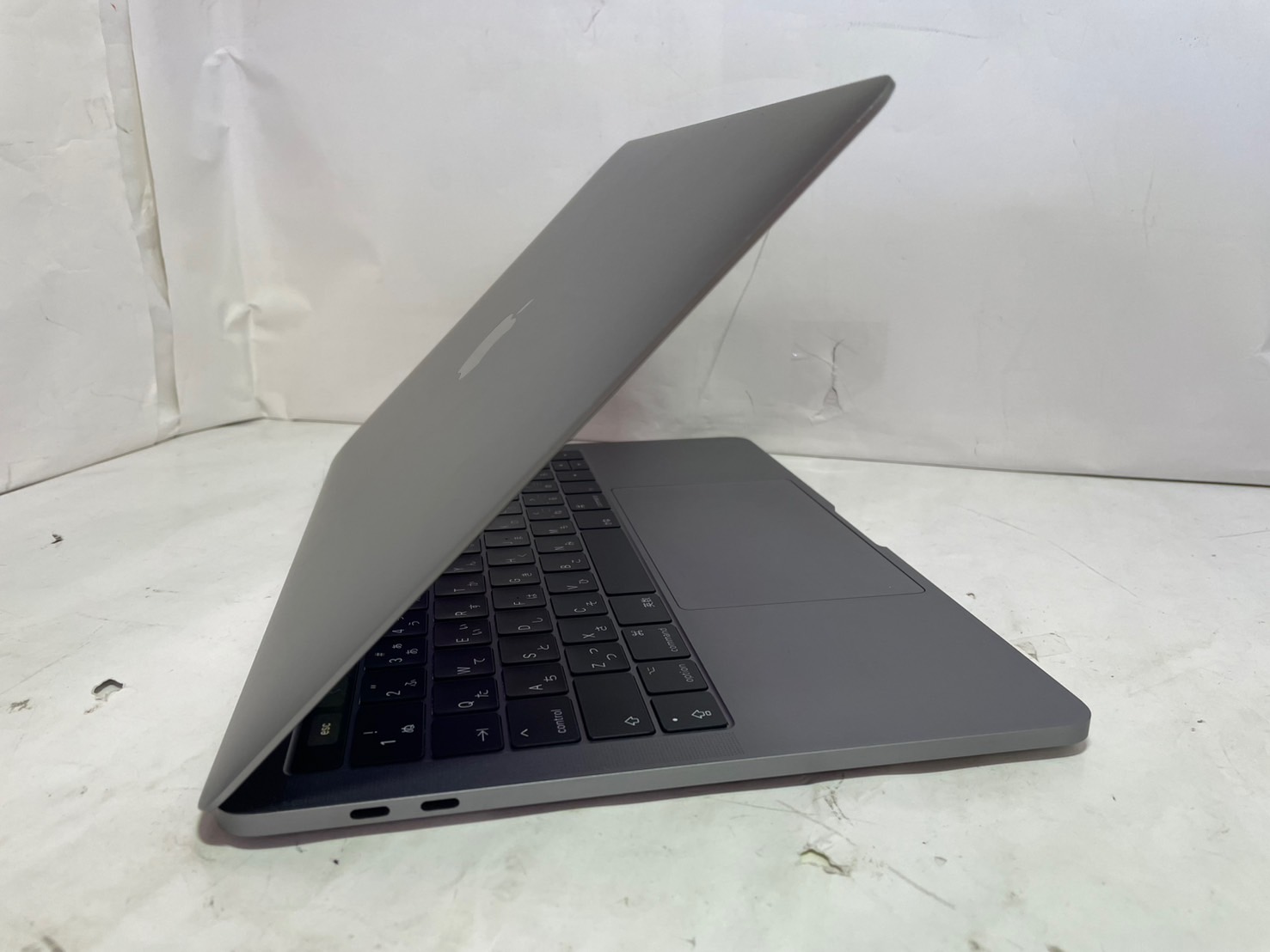 Apple MacBook Pro 13インチ 2016 A1706 初期化済み Apple MacBook Pro