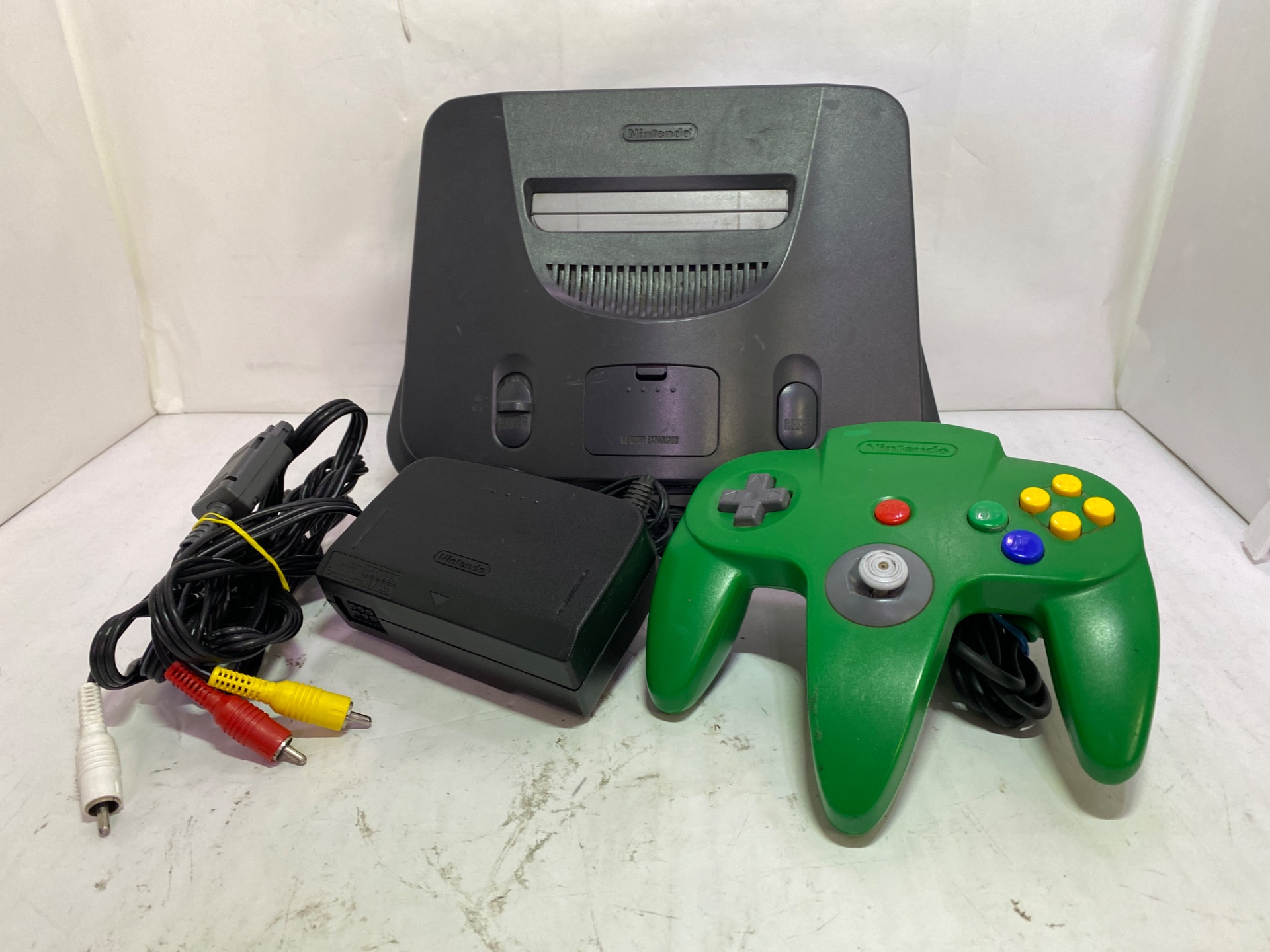 Nintendo ニンテンドー64　ブラック