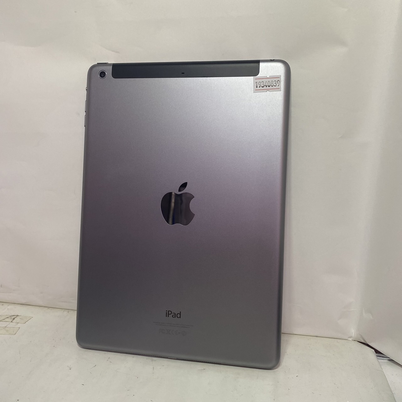 iPad Air Wi-Fi + Cellular 32GB スペースグレイ