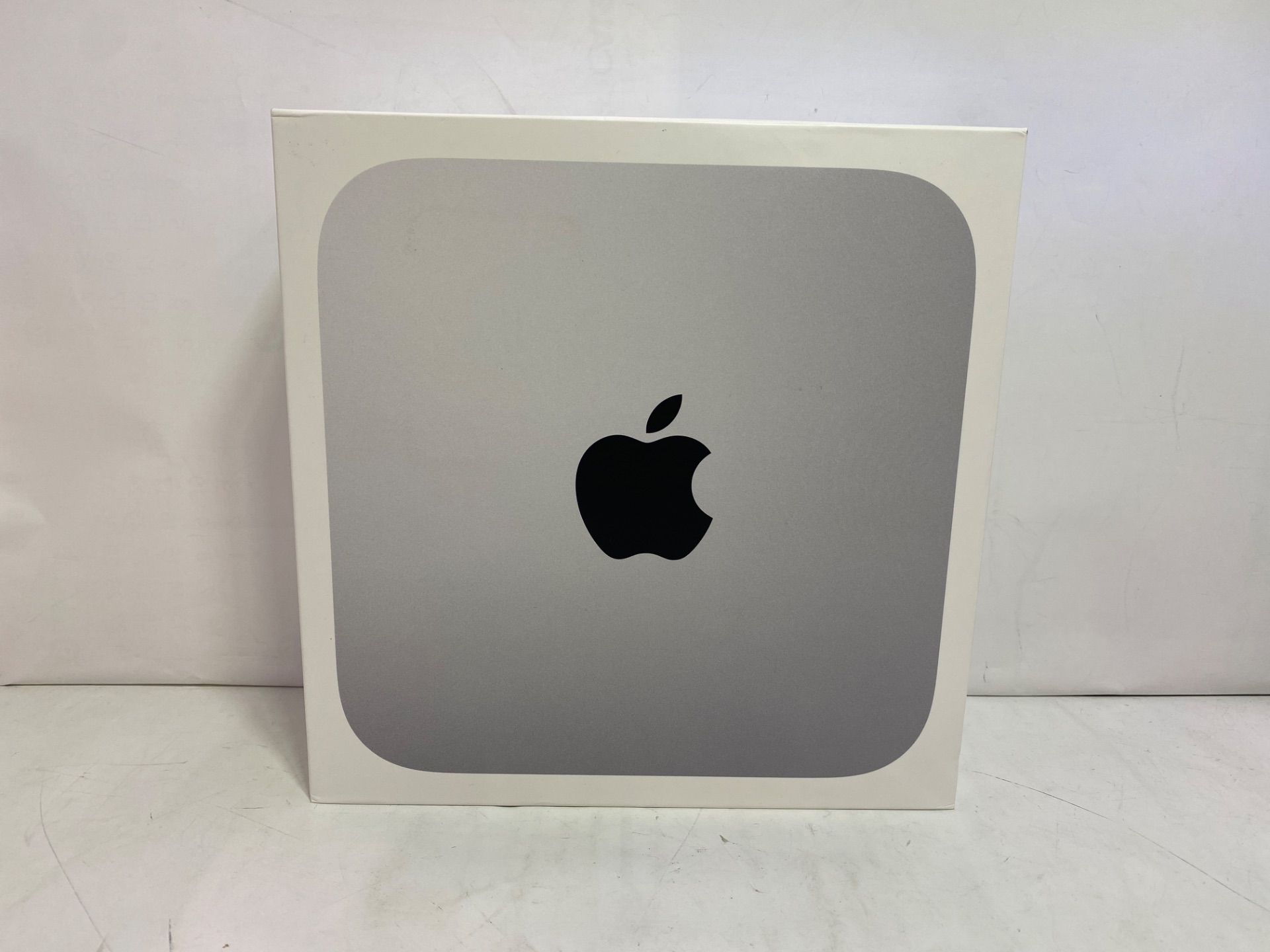 APPLE(アップル) Mac mini (M2, 2023) MMFK3J/A A2686 [シルバー]