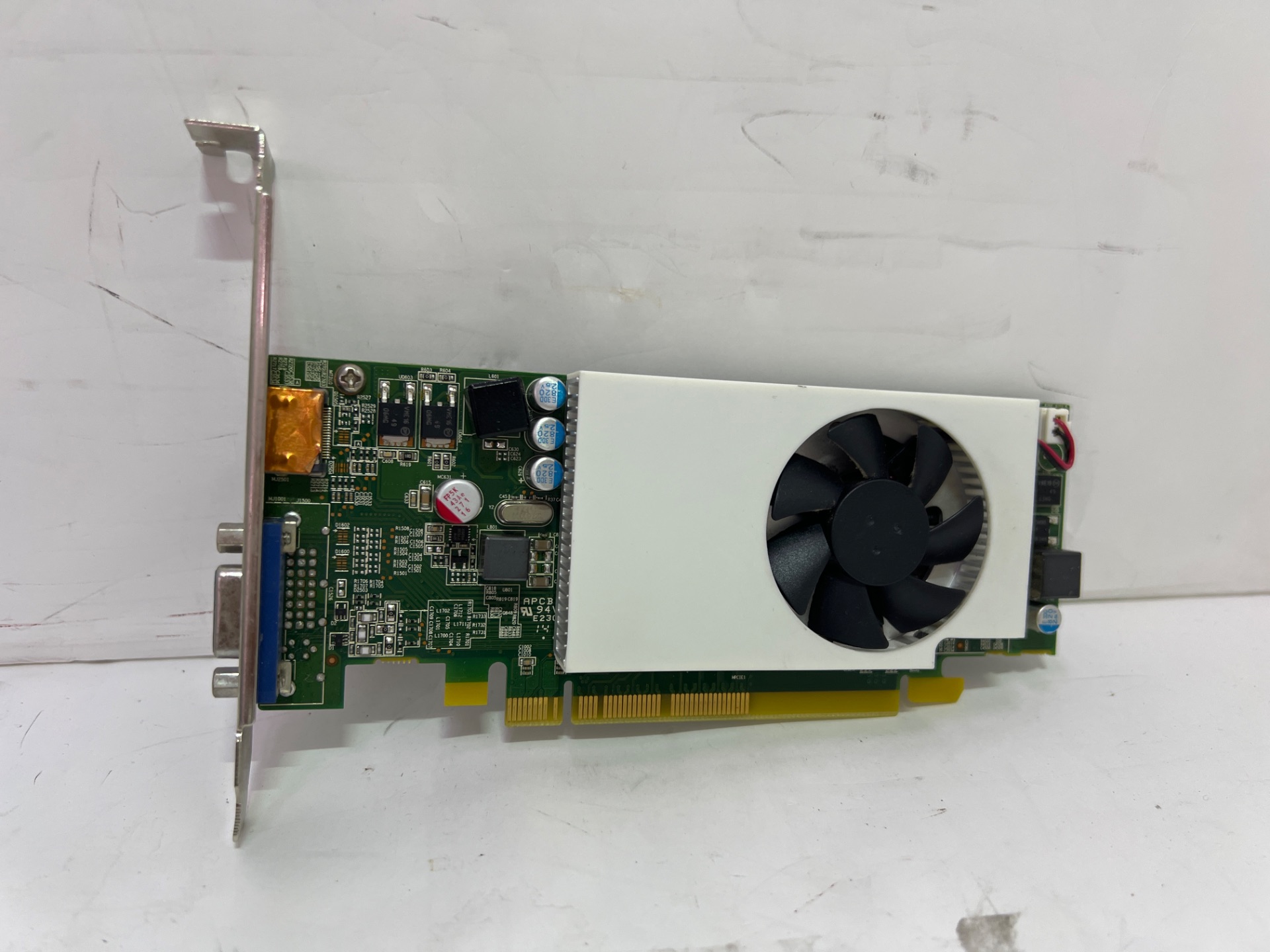 AMD(エーエムディー) Radeon HD 8570 1GB FRU03T7148