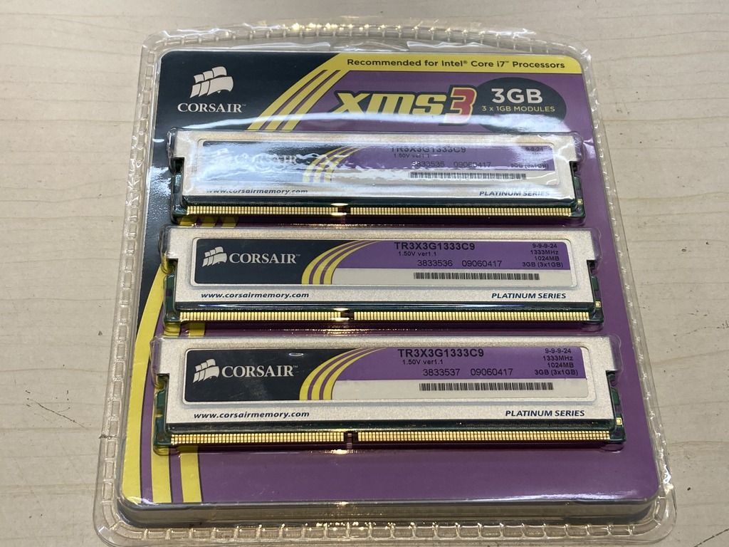 CORSAIR TR3X3G1600C9 XMS3-1600 3GB [DDR3 1GBx3]