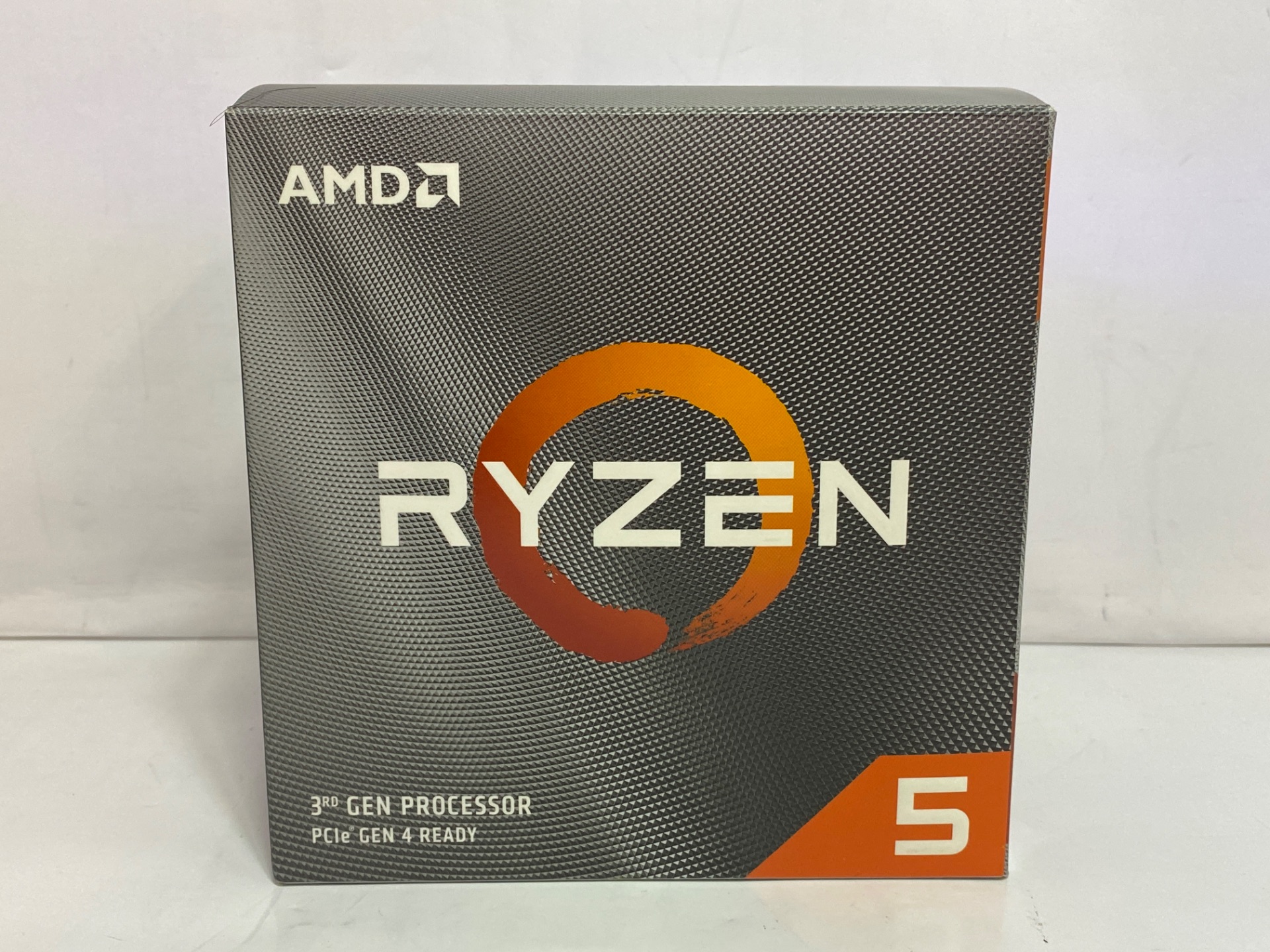 AMD(エーエムディー) Ryzen 5 3600 Amazon.com: AMD Ryzen 5 3600 6-Core, 12-Thread Unlocked