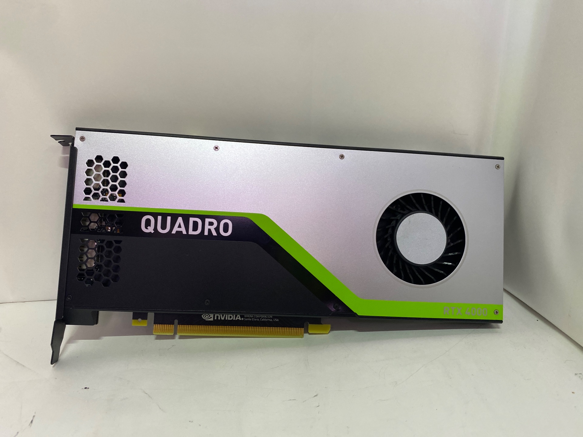 NVIDIA Quadro RTX 4000 NVQRTX4000 [PCIExp 8GB]